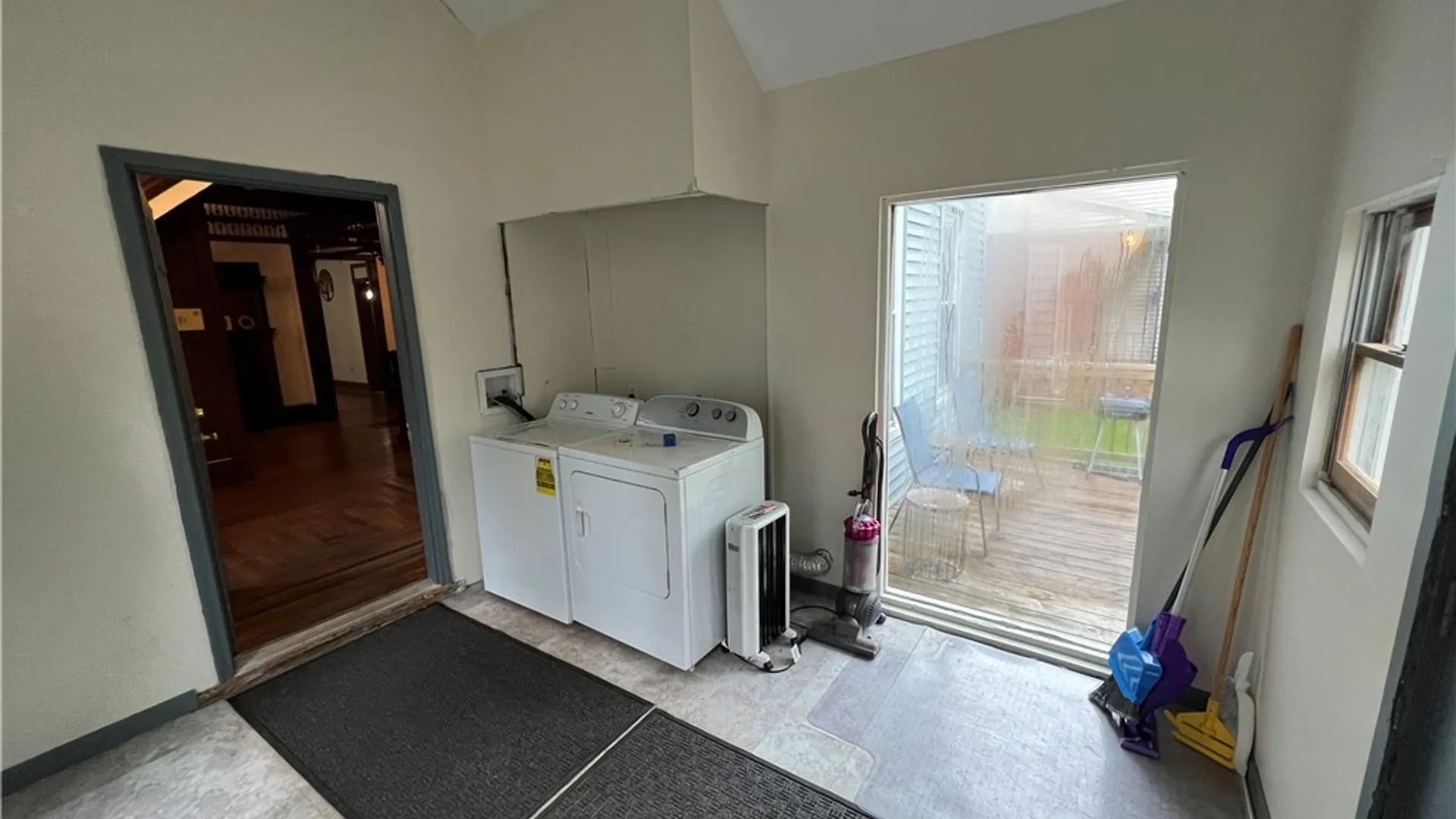 Property at 1337 Madison Street, Syracuse, NY 13210 22