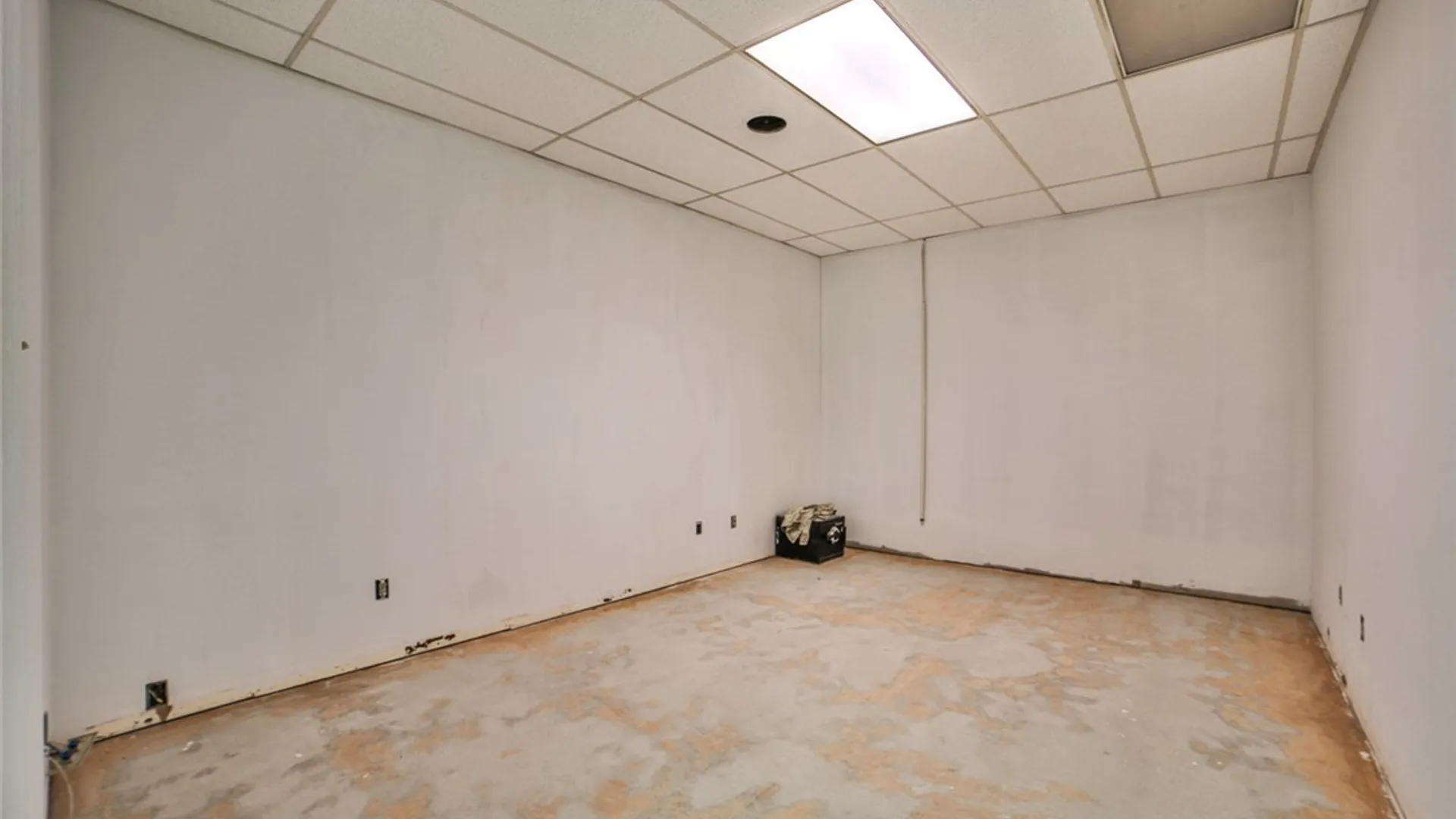 Property at 6900 Mooradian Drive, Niagara Falls, NY 14304 16