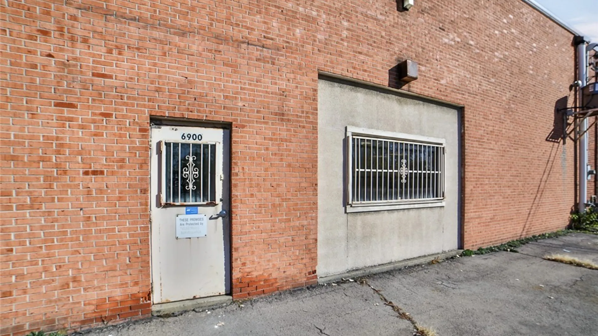 Property at 6900 Mooradian Drive, Niagara Falls, NY 14304 2