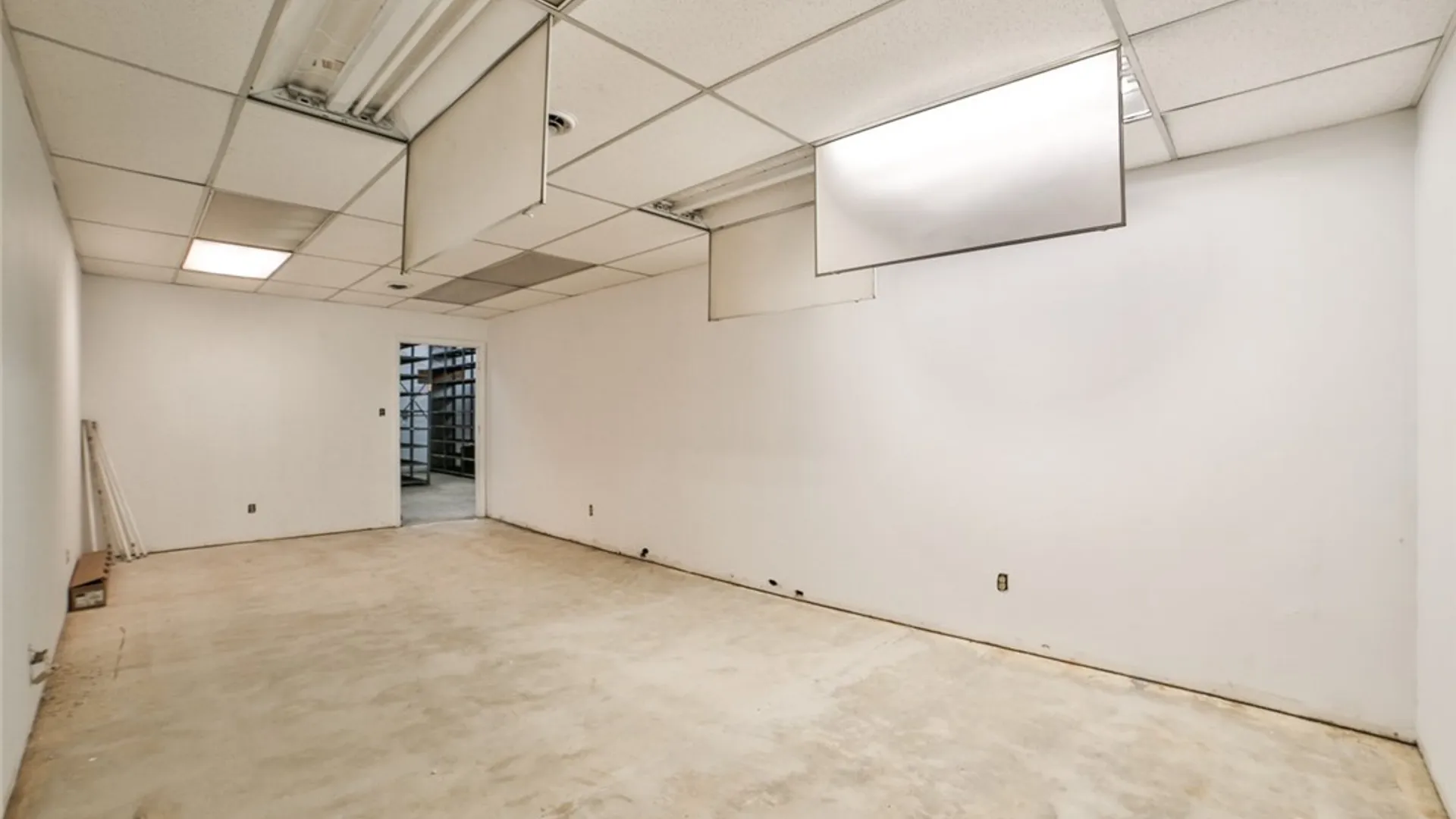 Property at 6900 Mooradian Drive, Niagara Falls, NY 14304 20