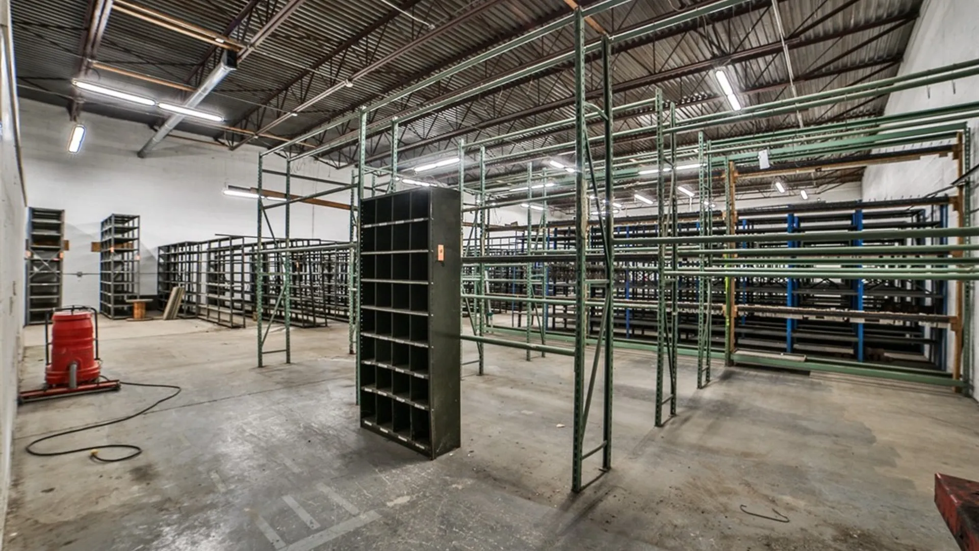 Property at 6900 Mooradian Drive, Niagara Falls, NY 14304 25