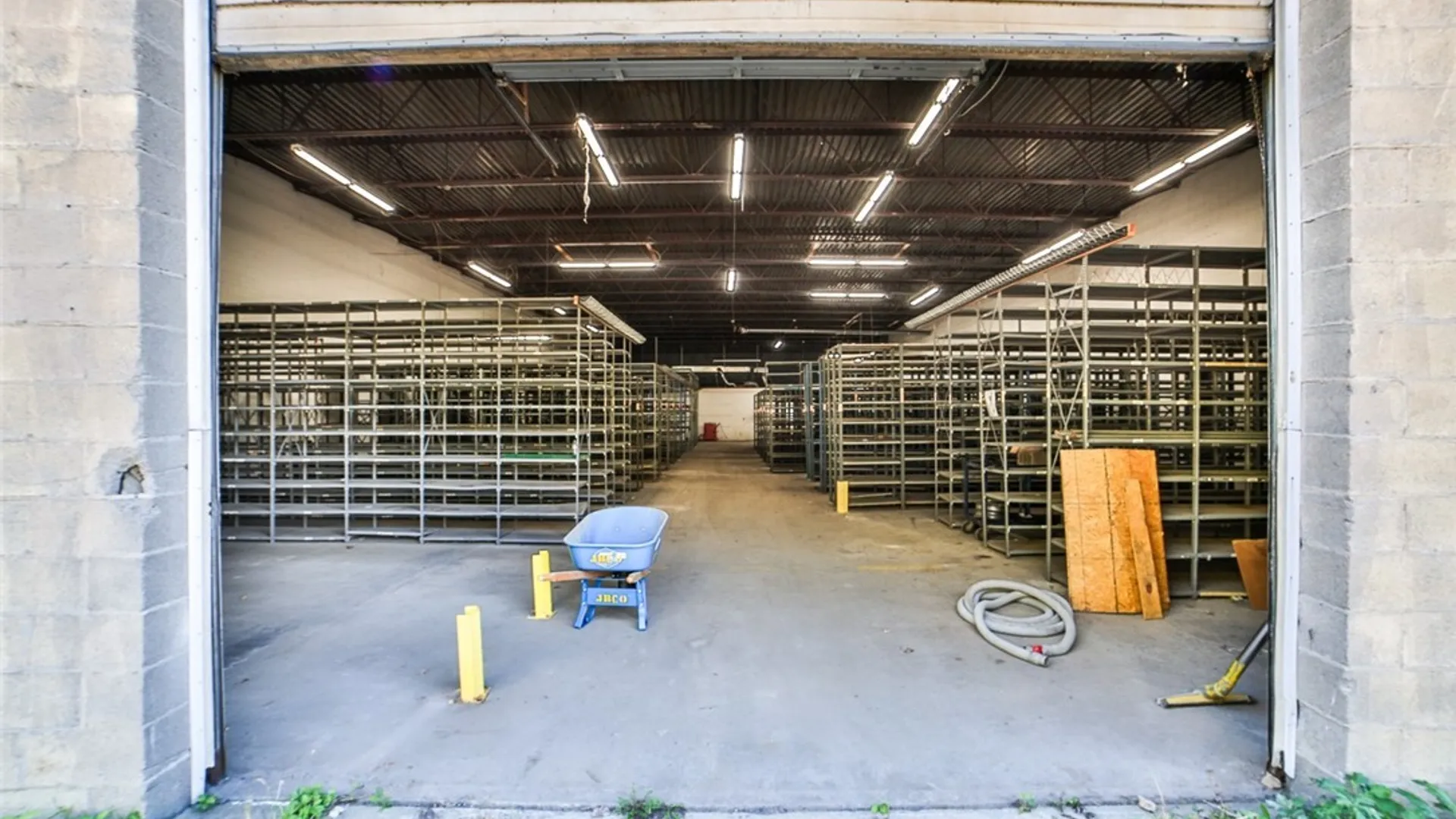 Property at 6900 Mooradian Drive, Niagara Falls, NY 14304 6