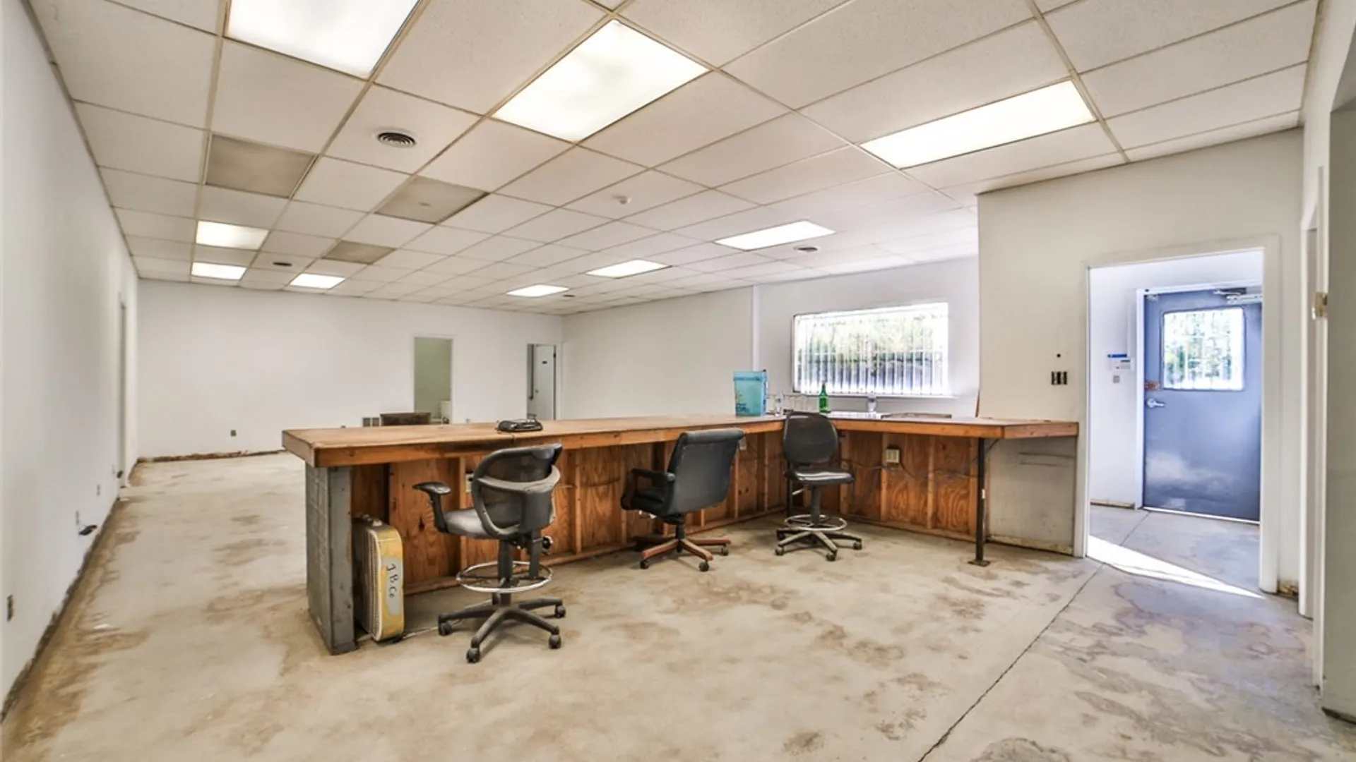 Property at 6900 Mooradian Drive, Niagara Falls, NY 14304 8