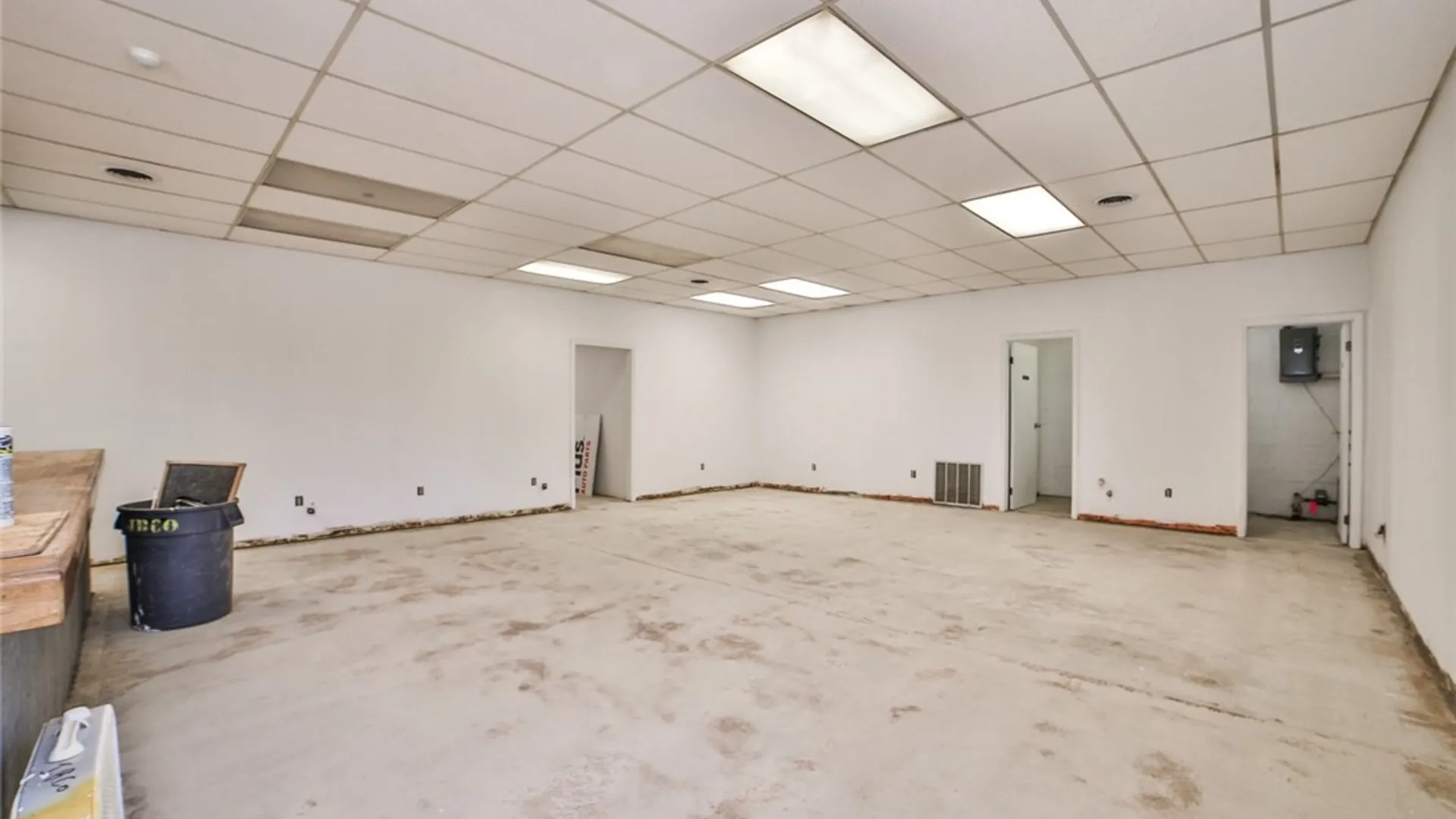 Property at 6900 Mooradian Drive, Niagara Falls, NY 14304 9