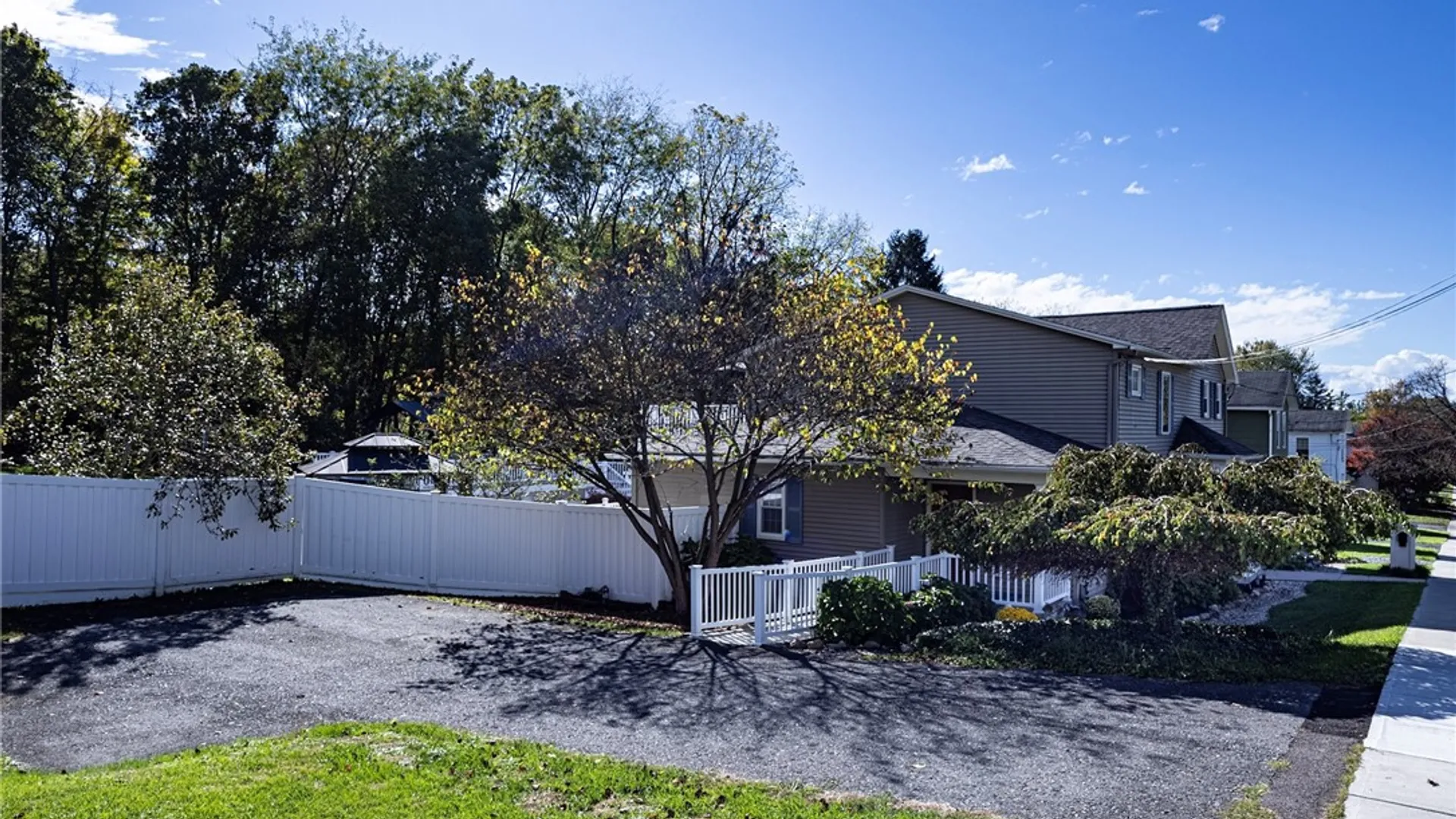 Property at 196 Perrine Avenue, Auburn, NY 13021 4