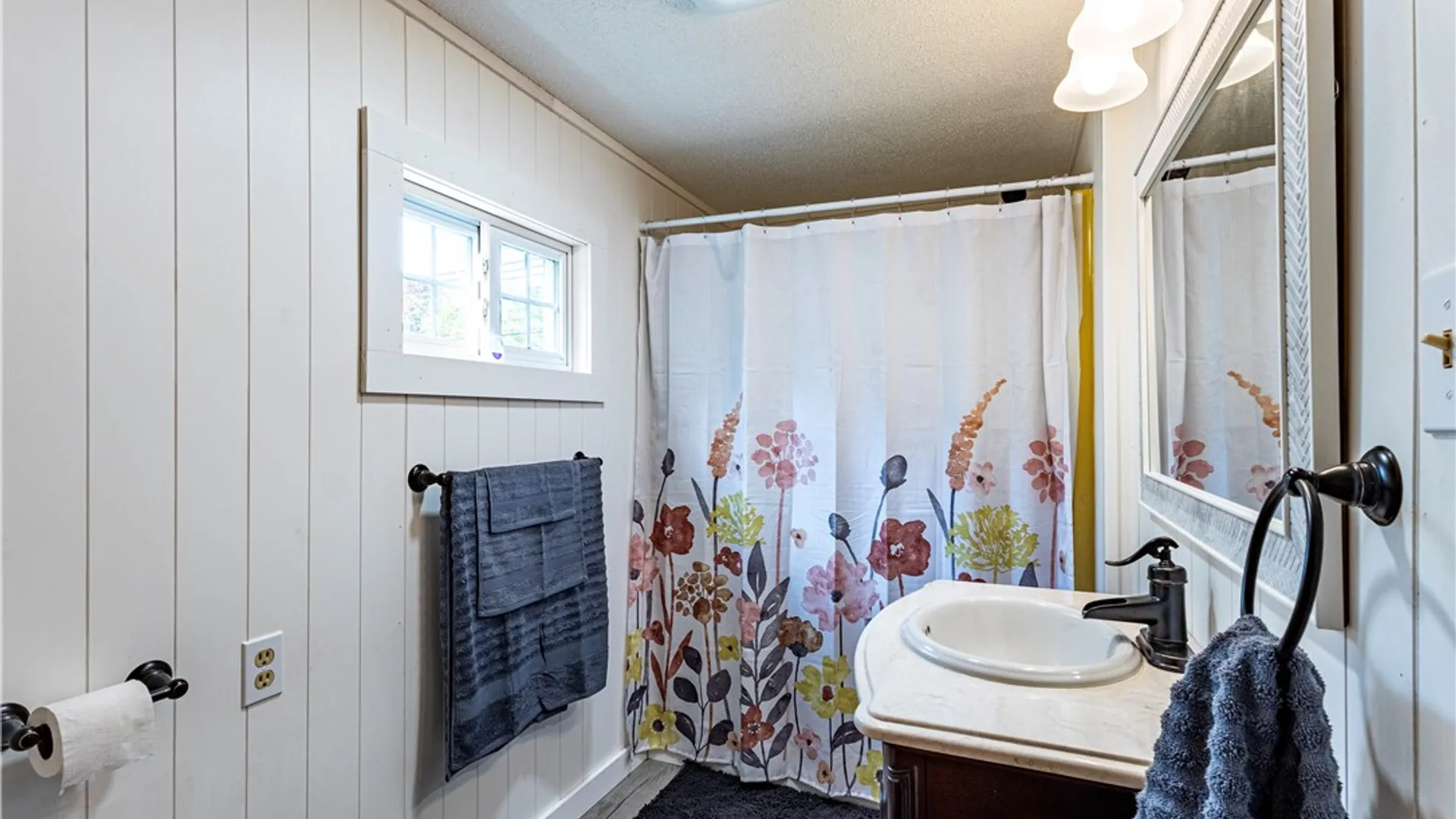 Property at 196 Perrine Avenue, Auburn, NY 13021 7