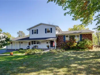 Property at 12 Creekside Drive, Mendon, NY 14472