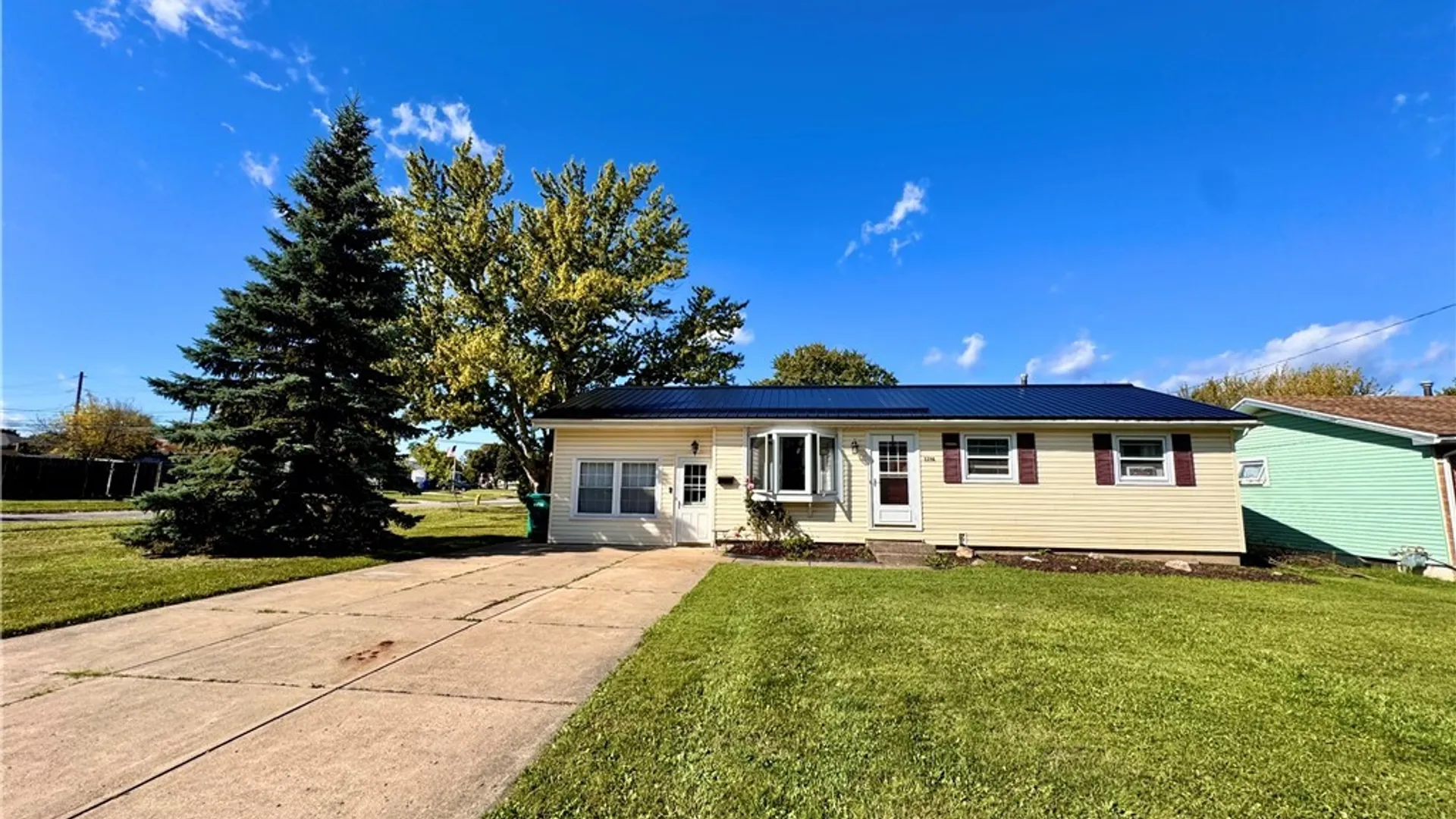 Property at 3396 Bethford Drive, Hamburg, NY 14219 2