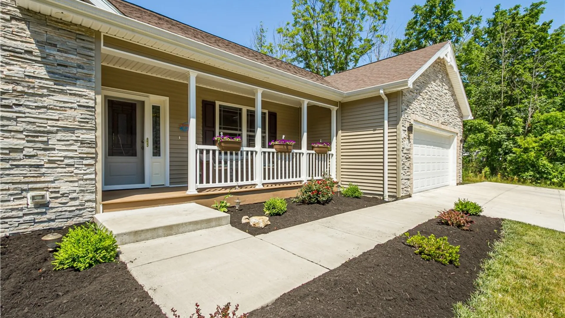 Property at 8437 Roosevelt Drive, Royalton, NY 14067 8