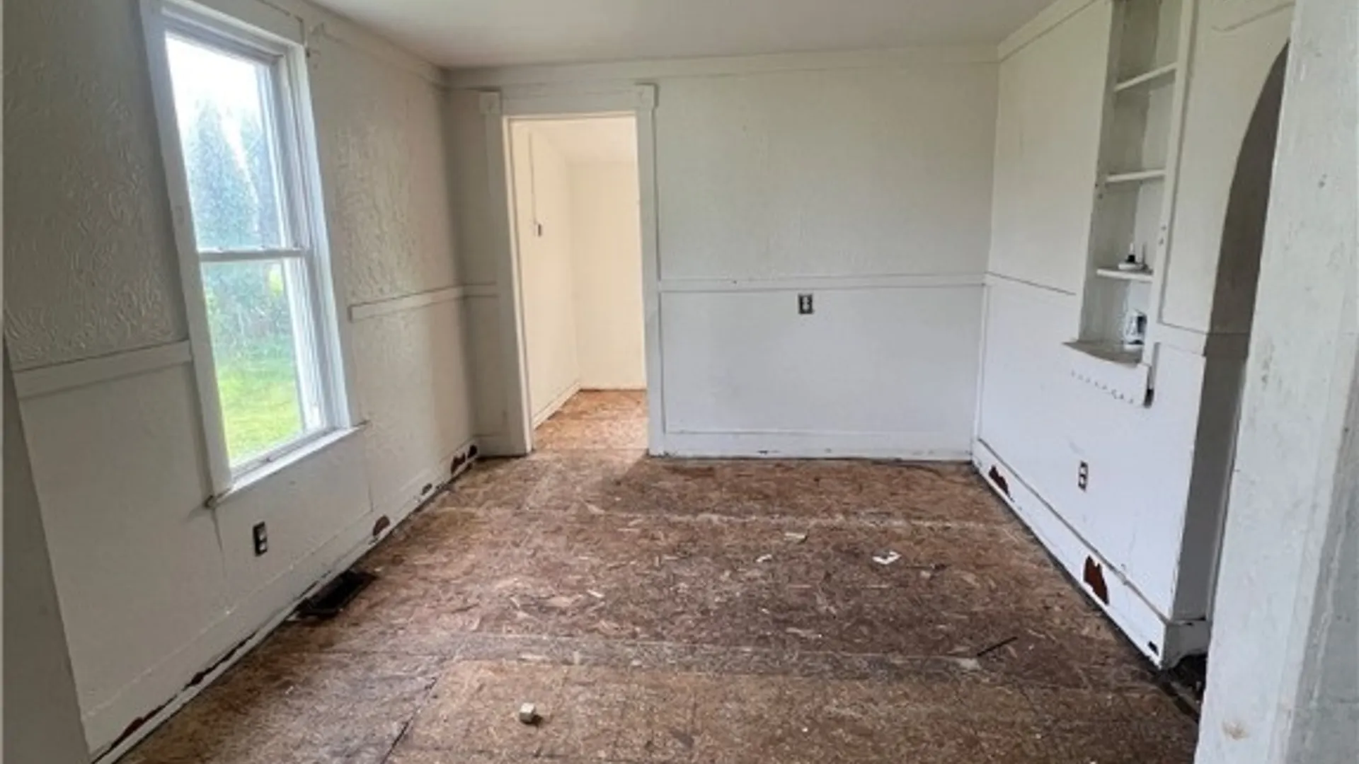 Property at 411 Dewitt Avenue, Elmira City, NY 14901 15
