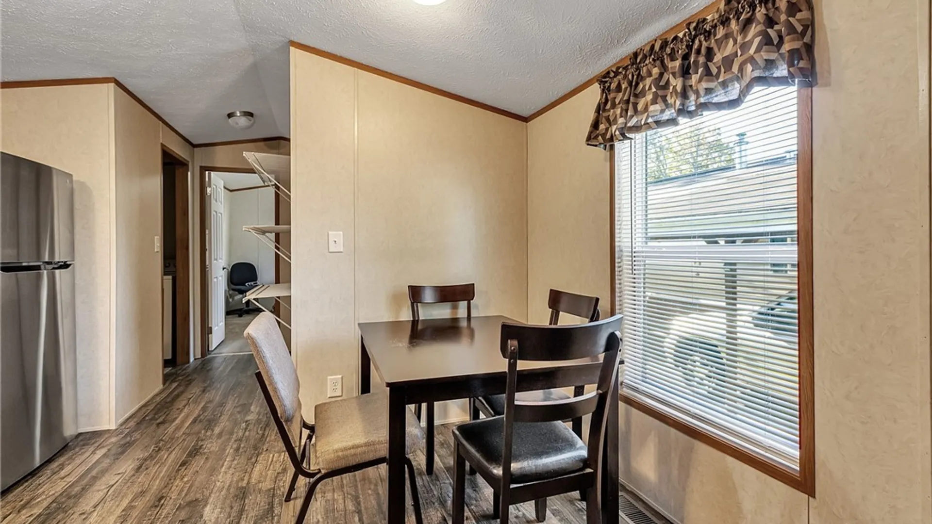 Property at 6 Oak Lane, Clarence, NY 14031 24