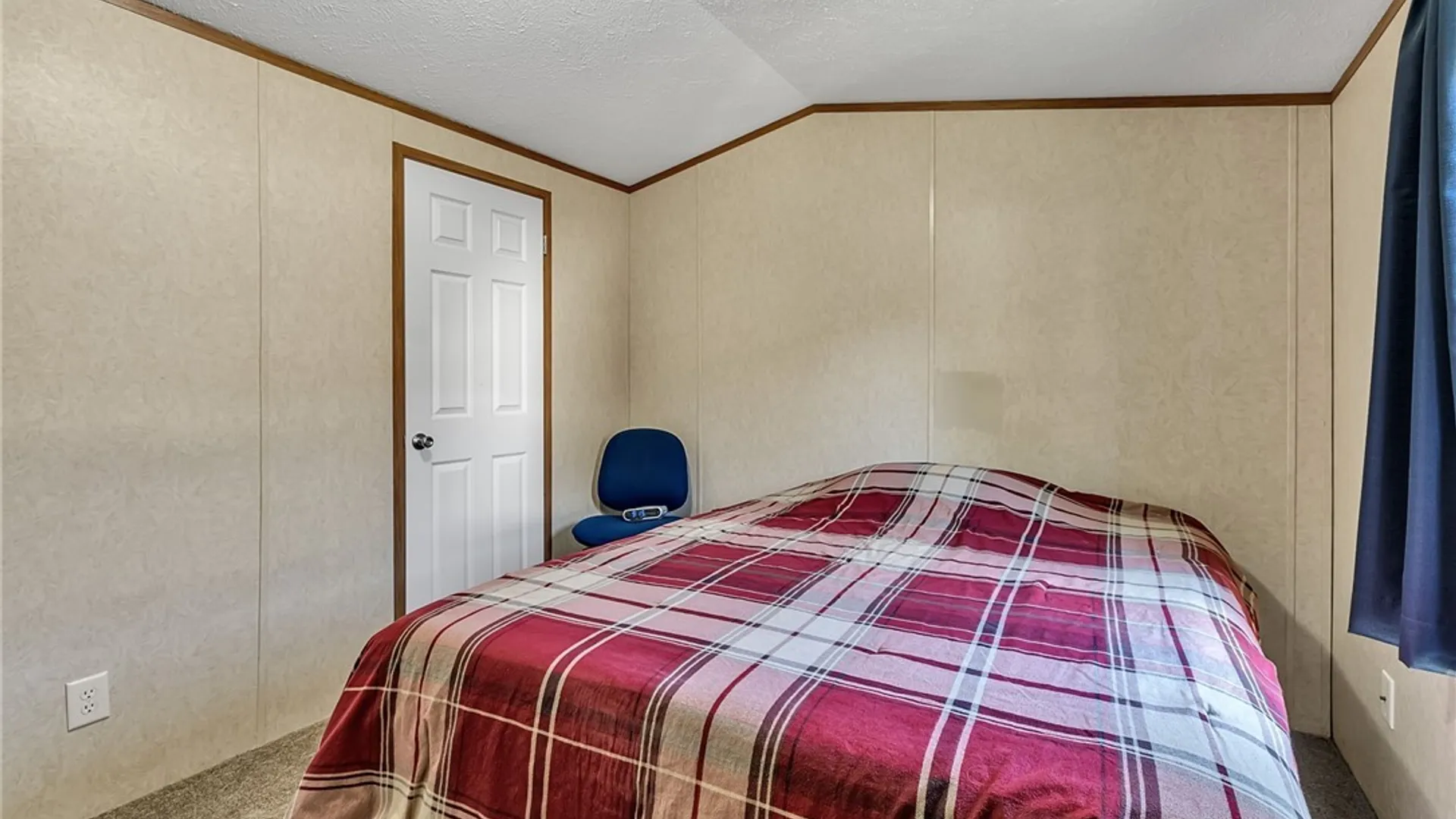 Property at 6 Oak Lane, Clarence, NY 14031 29