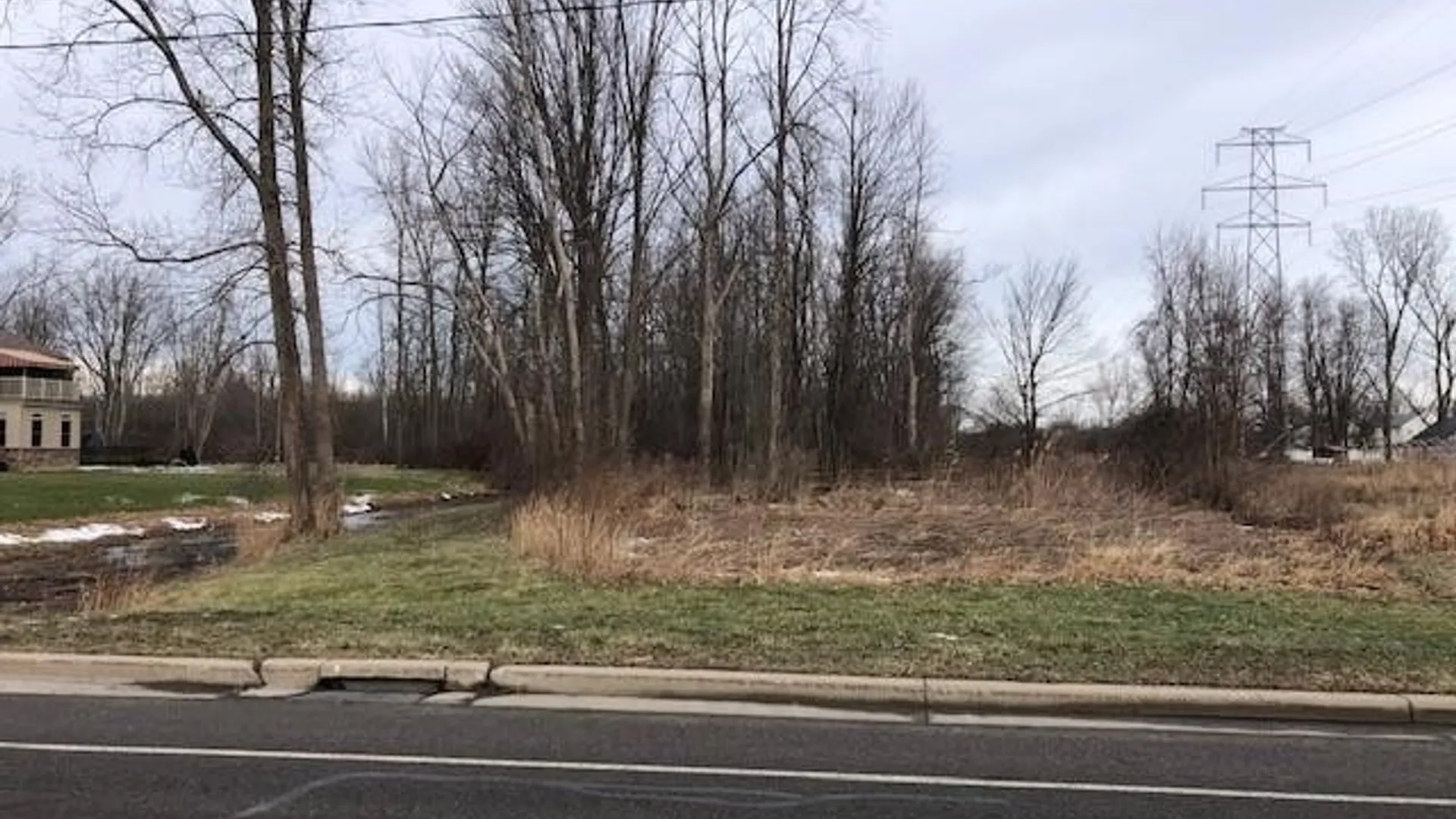 Property at 1010 Dodge Road, Amherst, NY 14068 2