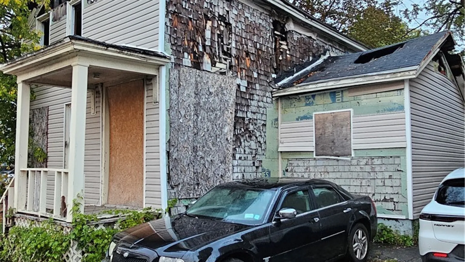 Property at 1003 Smith Place, Utica, NY 13501 2