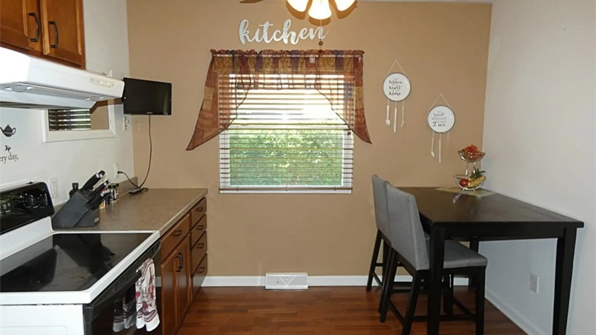 Property at 1410 Fort Avenue, Niagara Falls, NY 14303 11