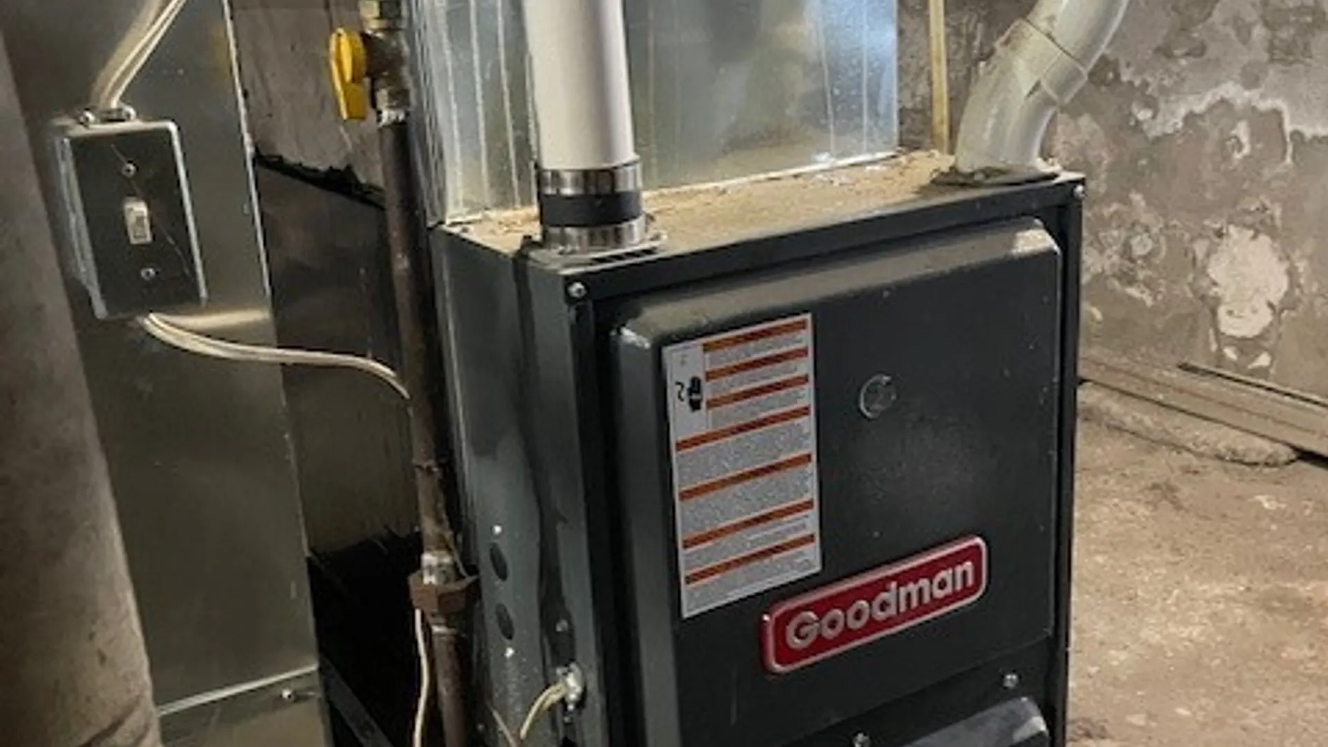 Property at 28 Helena Street, Rochester, NY 14605 17