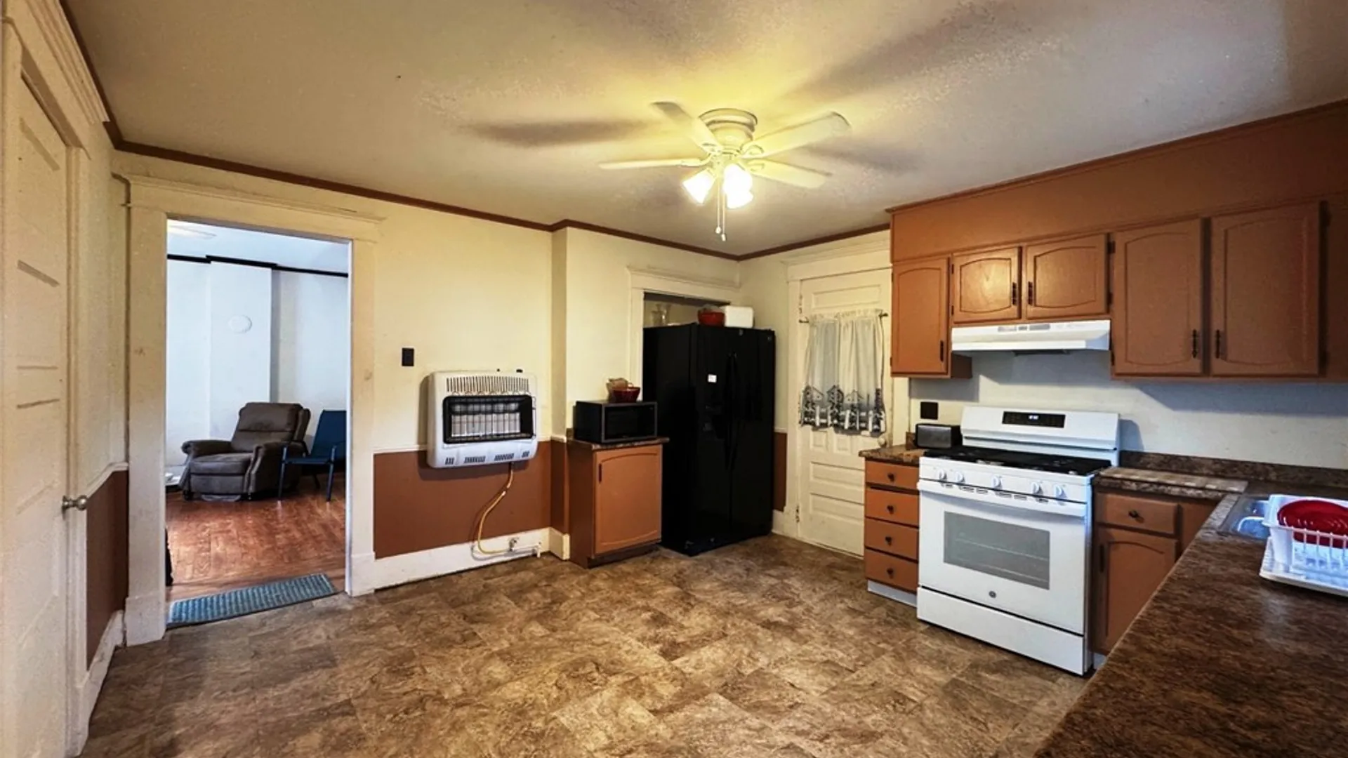 Property at 35 Lincoln Avenue, Bradford City, PA 16701 4