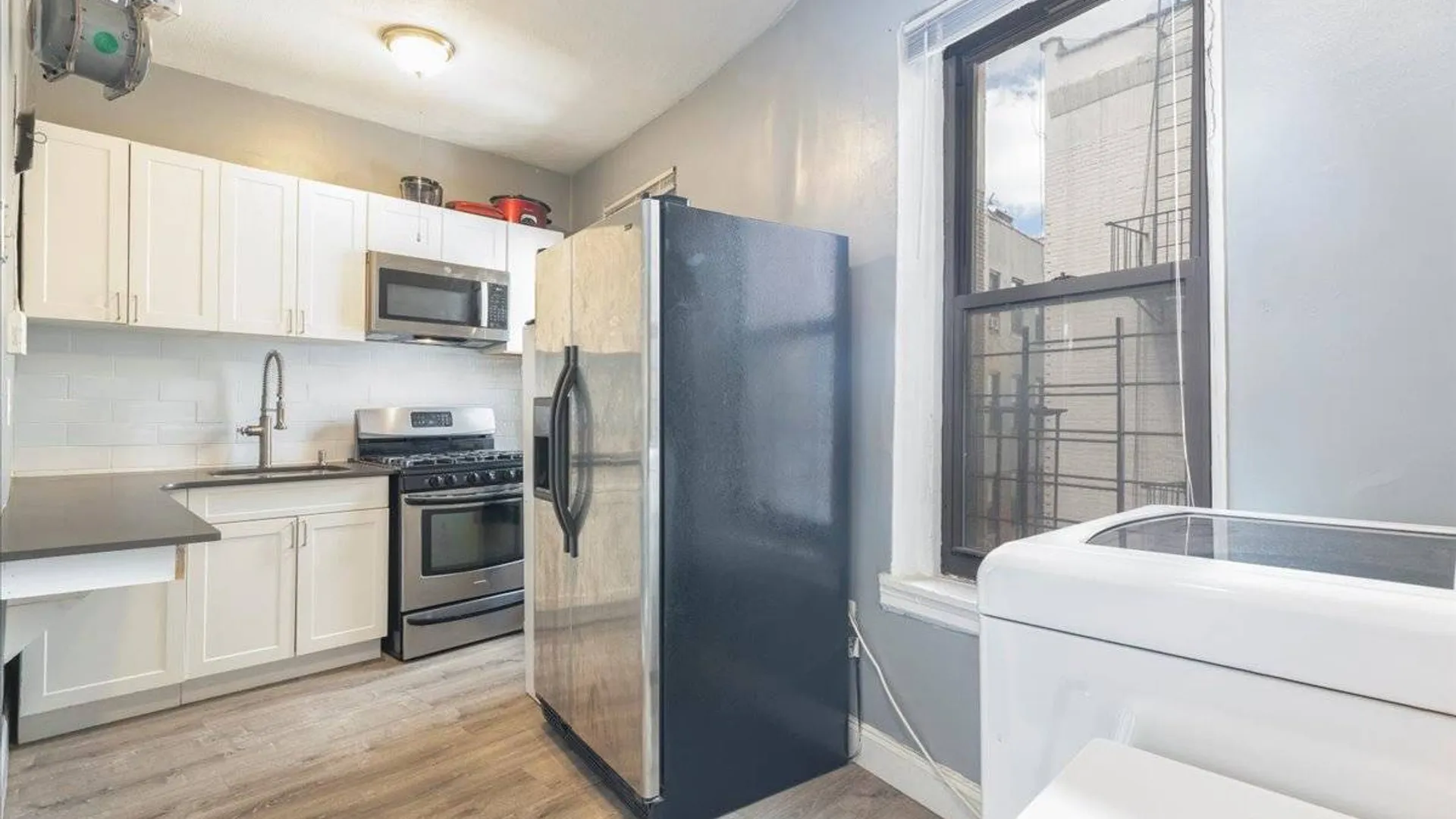 Property at 941 Jerome Avenue, Bronx, NY 10452 4