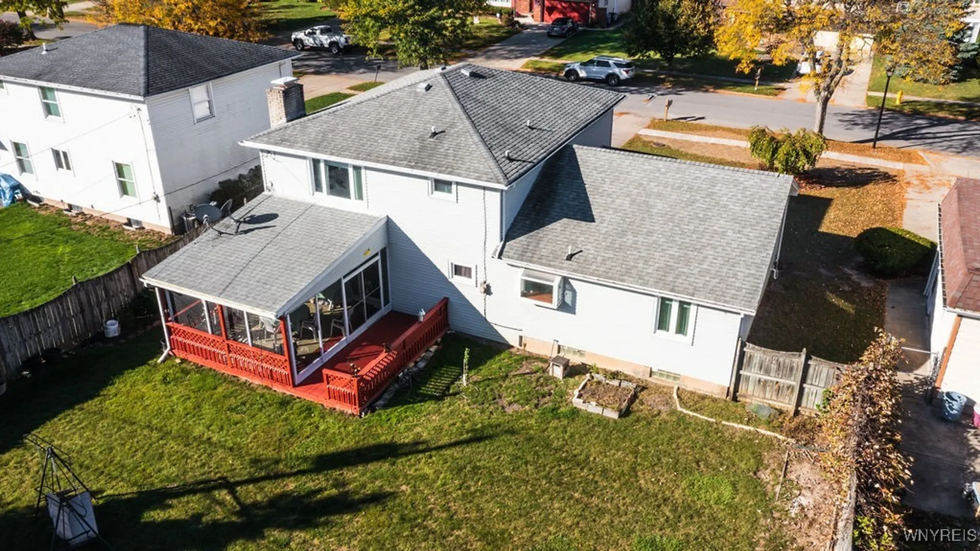 Property at 228 Sundown Trail, Amherst, NY 14221 3