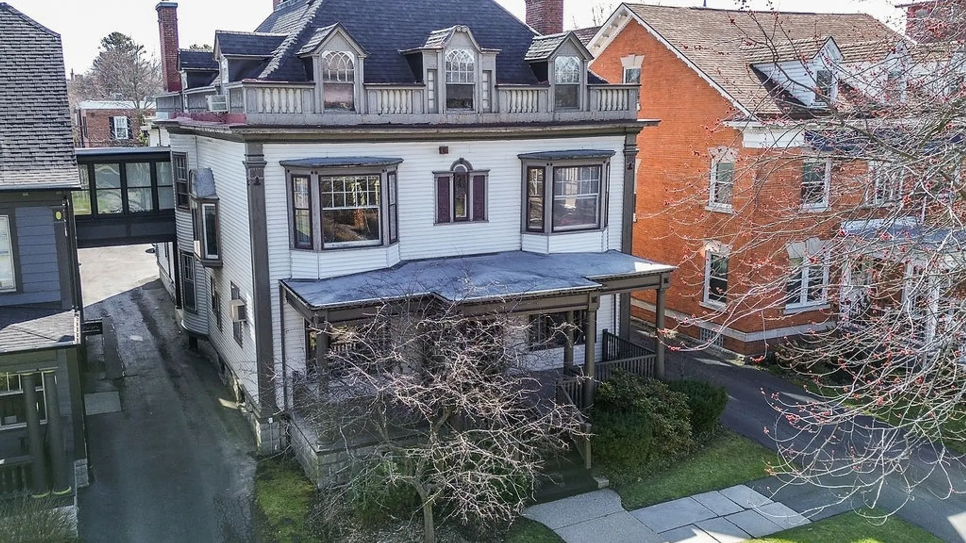 Property at 343 Elmwood Avenue, Buffalo, NY 14222 36