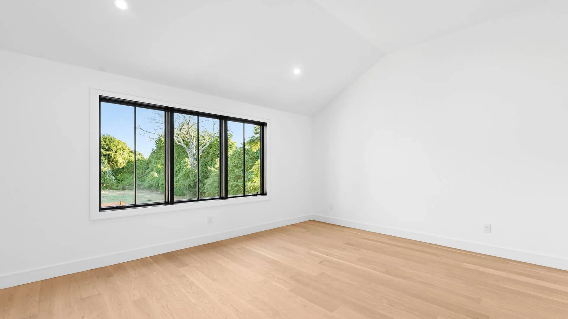 Property at 126 Long Lane, East Hampton, NY 11937 16