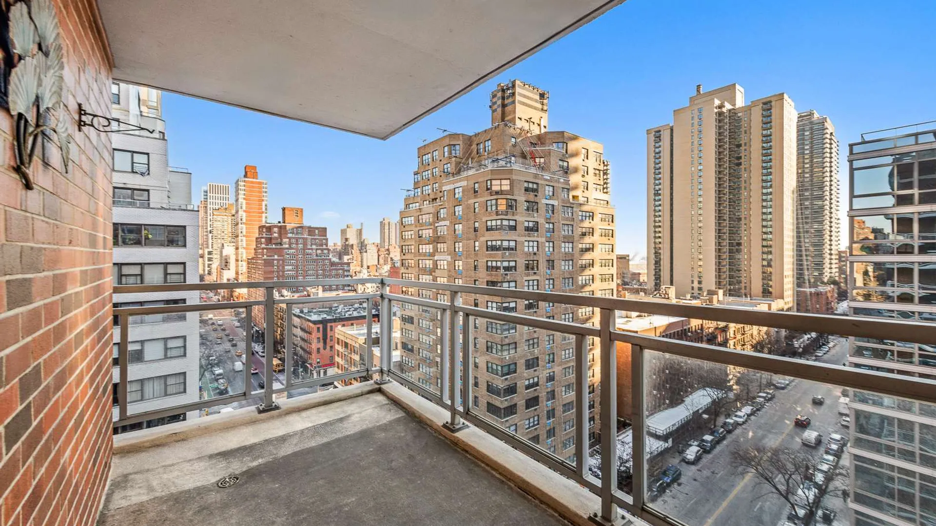 Property at 360 East 72nd Street, New York, NY 10021 4