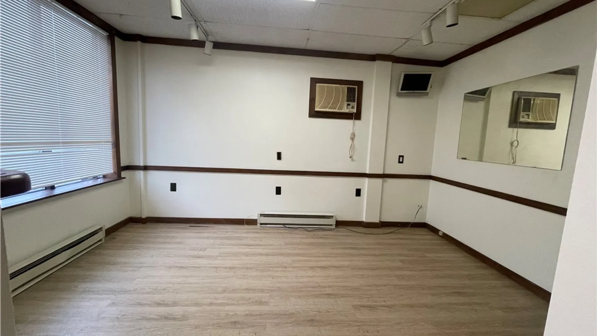 Property at 308 Driving Park Avenue, Rochester, NY 14613 14