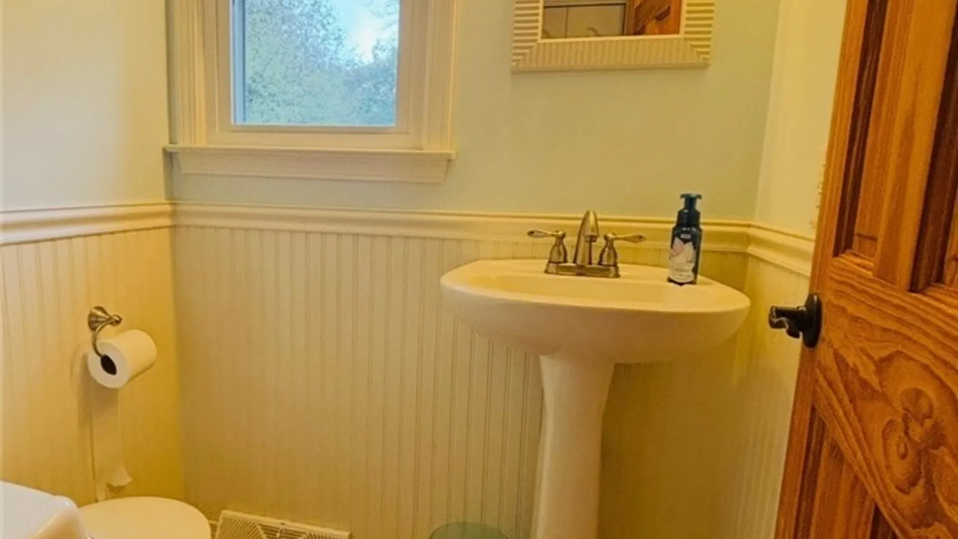 Property at 8 Chateau Drive, Whitestown, NY 13492 20