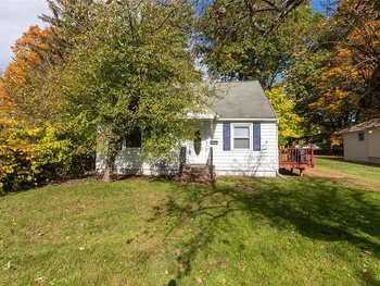 Property at 813 1/2 Molloy Road, Salina, NY 13211