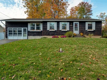 Property at 306 Ferndale Lane, Manlius, NY 13116