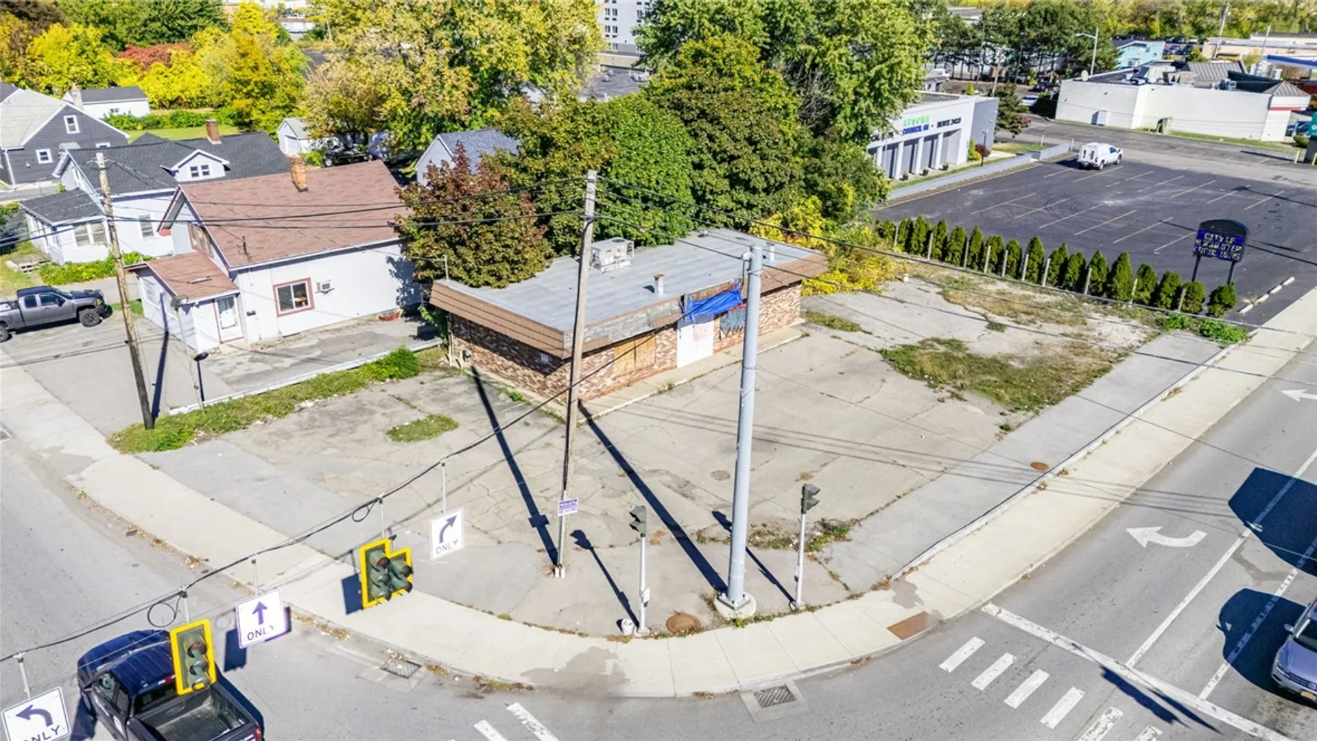 Property at 2032 Lyell Avenue, Gates, NY 14606 15