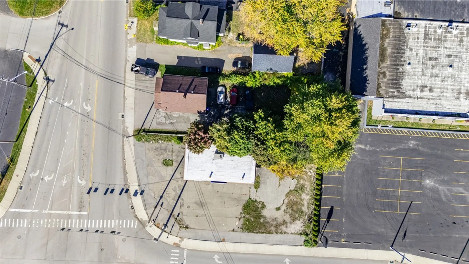 Property at 2032 Lyell Avenue, Gates, NY 14606 9