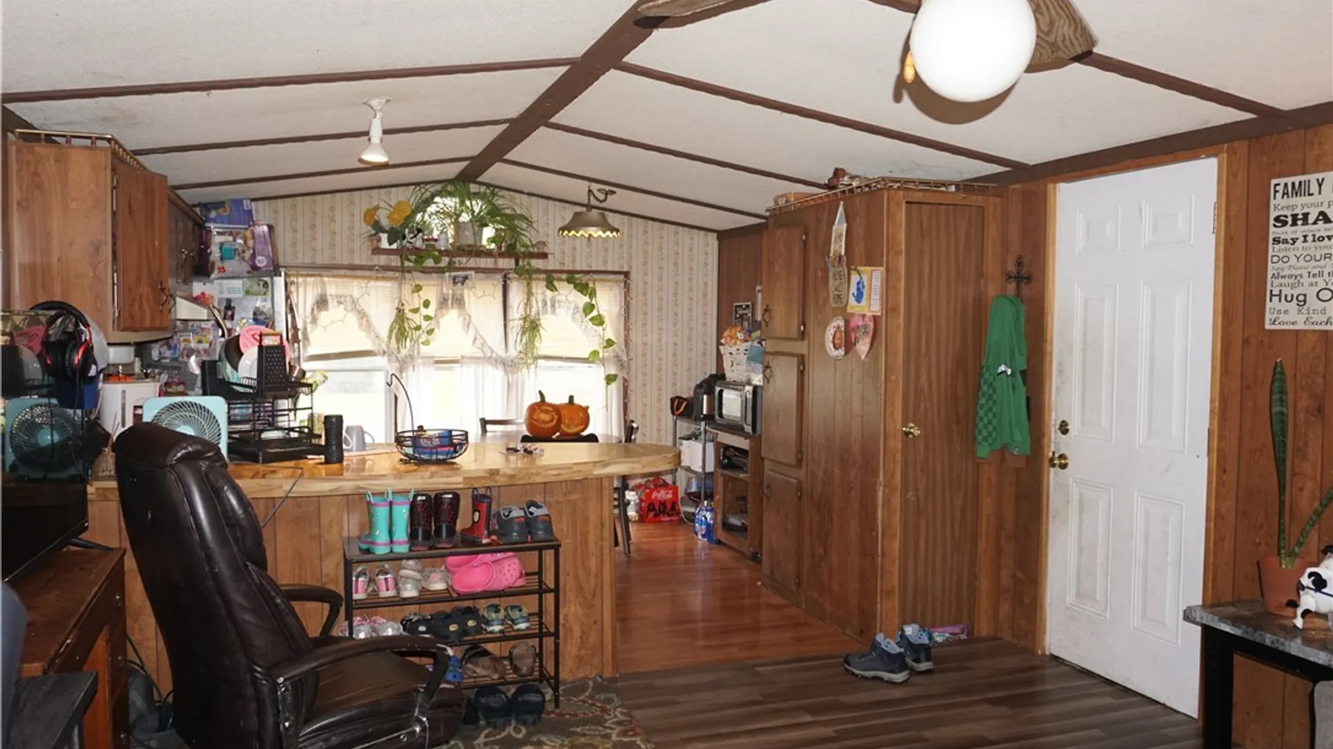 Property at 100 Pioneer Lane, Yorkshire, NY 14042 7