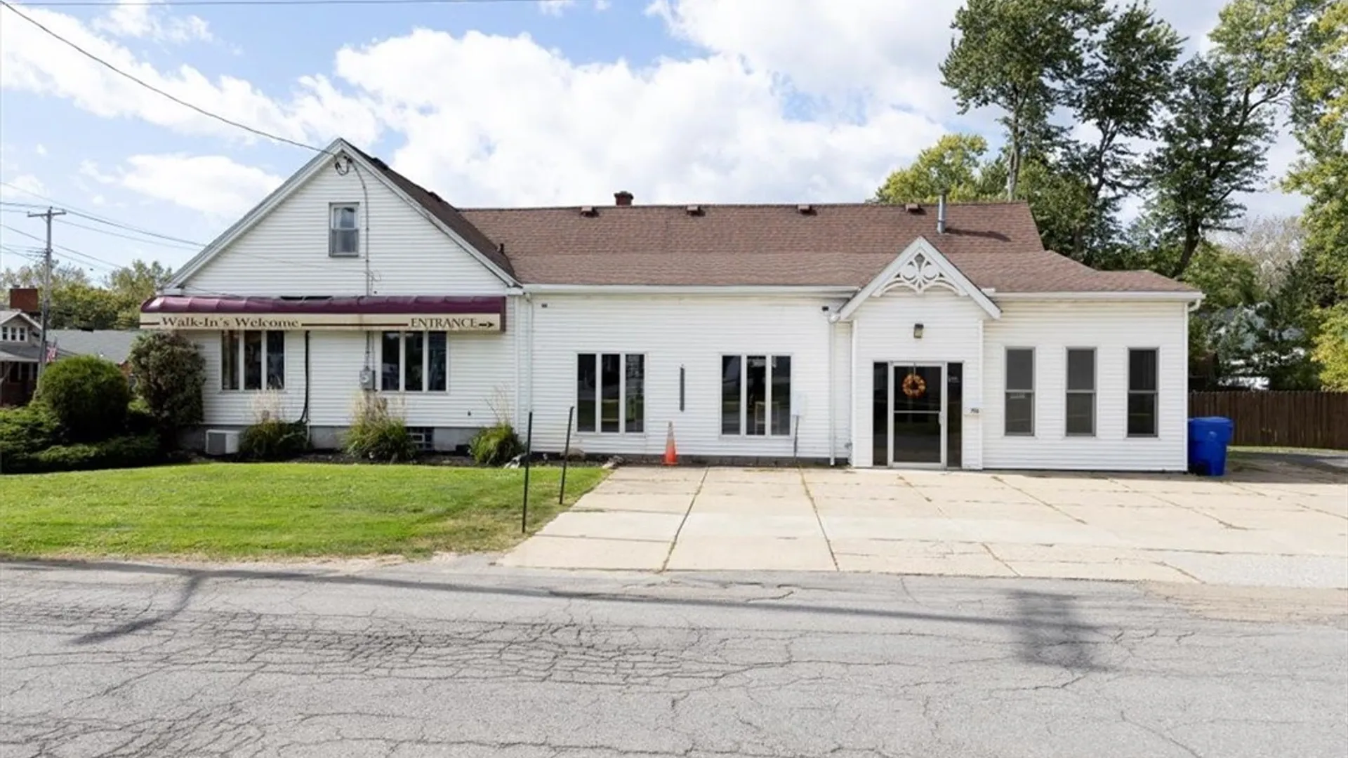 Property at 736 Center Road, West Seneca, NY 14224 2