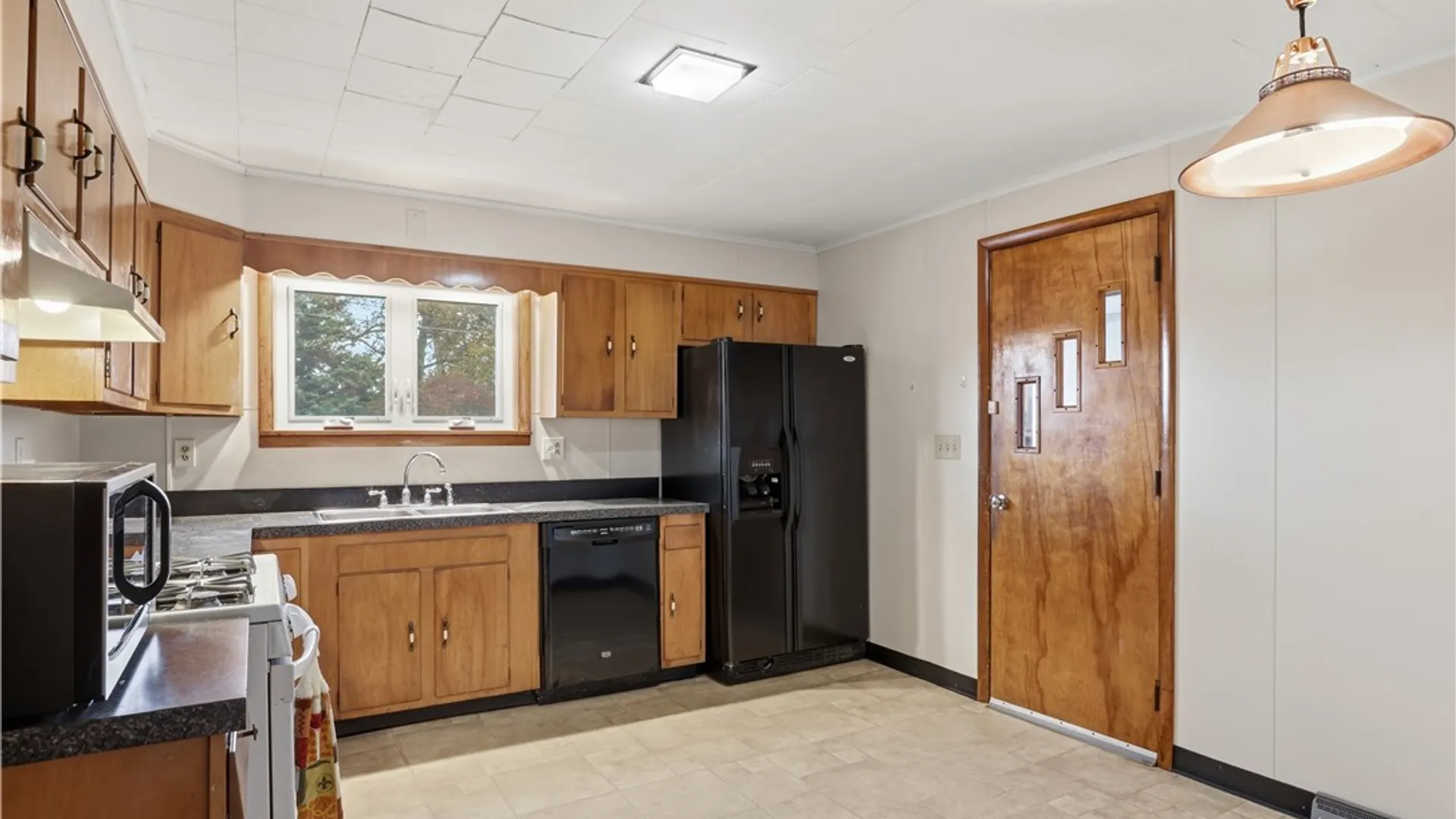 Property at 239 Oakwood Ave, Elmira, NY 14903 19