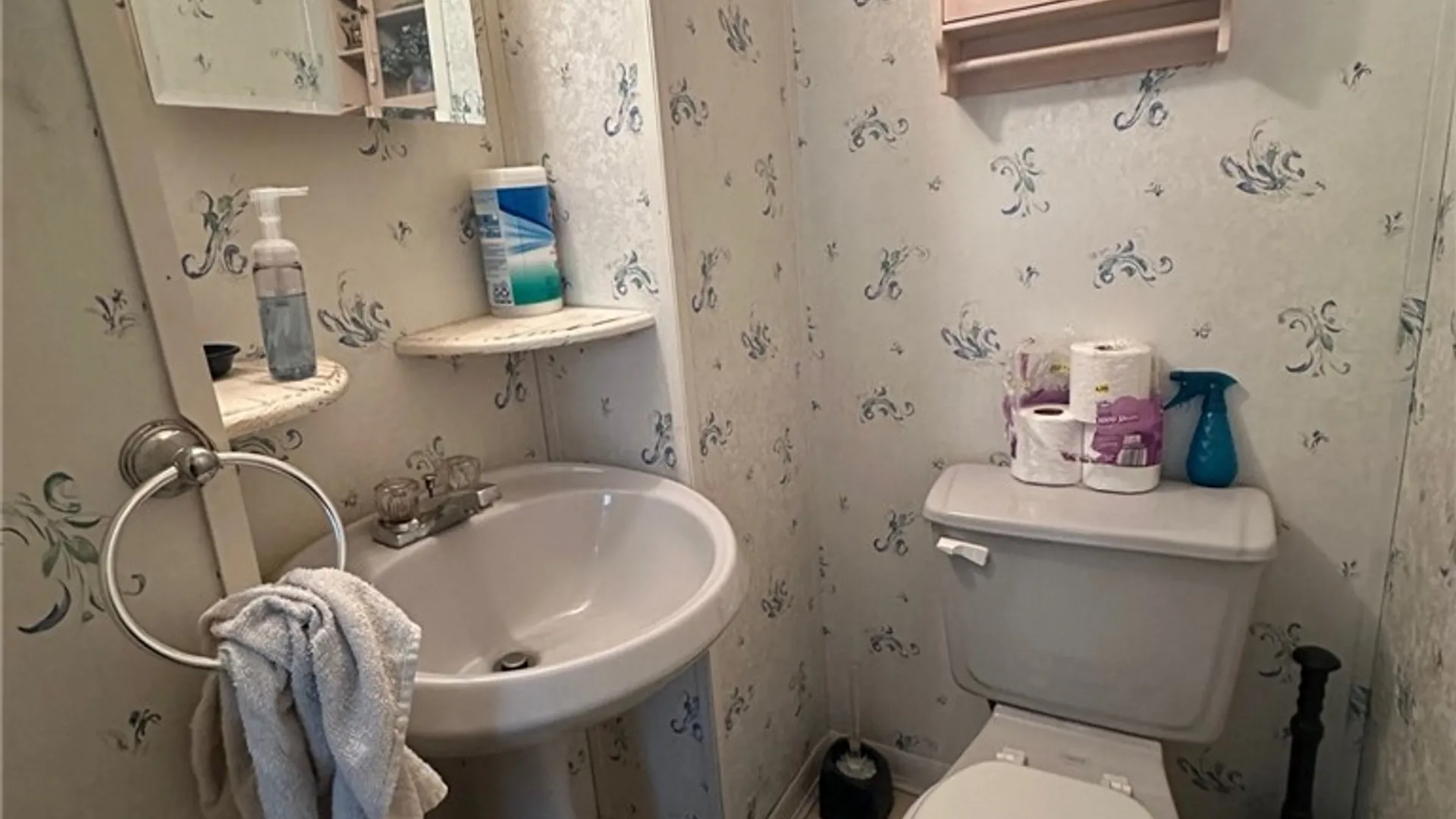 Property at 11 Hoefler Avenue, German Flatts, NY 13357 13