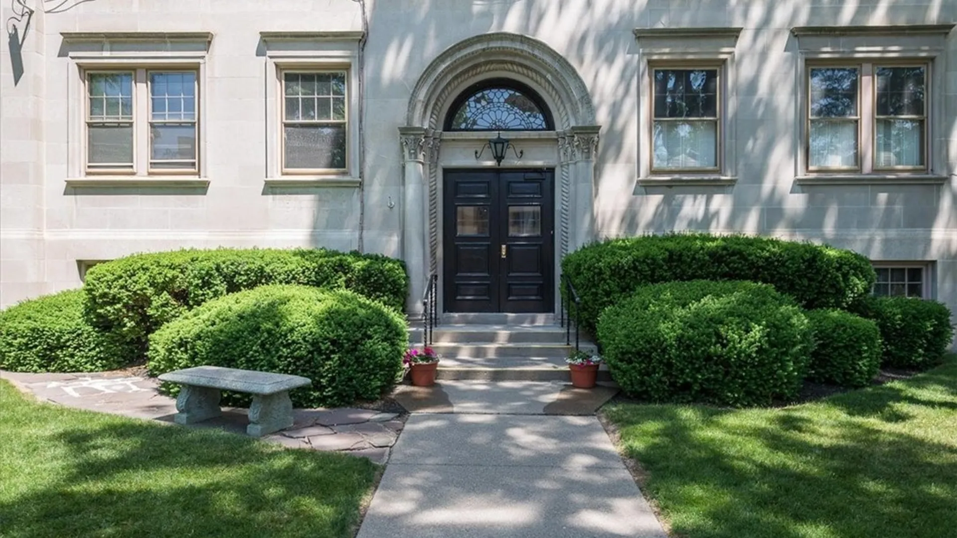 Property at 925 Delaware Avenue, Buffalo, NY 14209 2