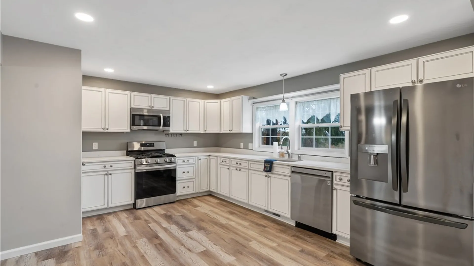 Property at 8768 State Route 5, Manlius, NY 13037 11