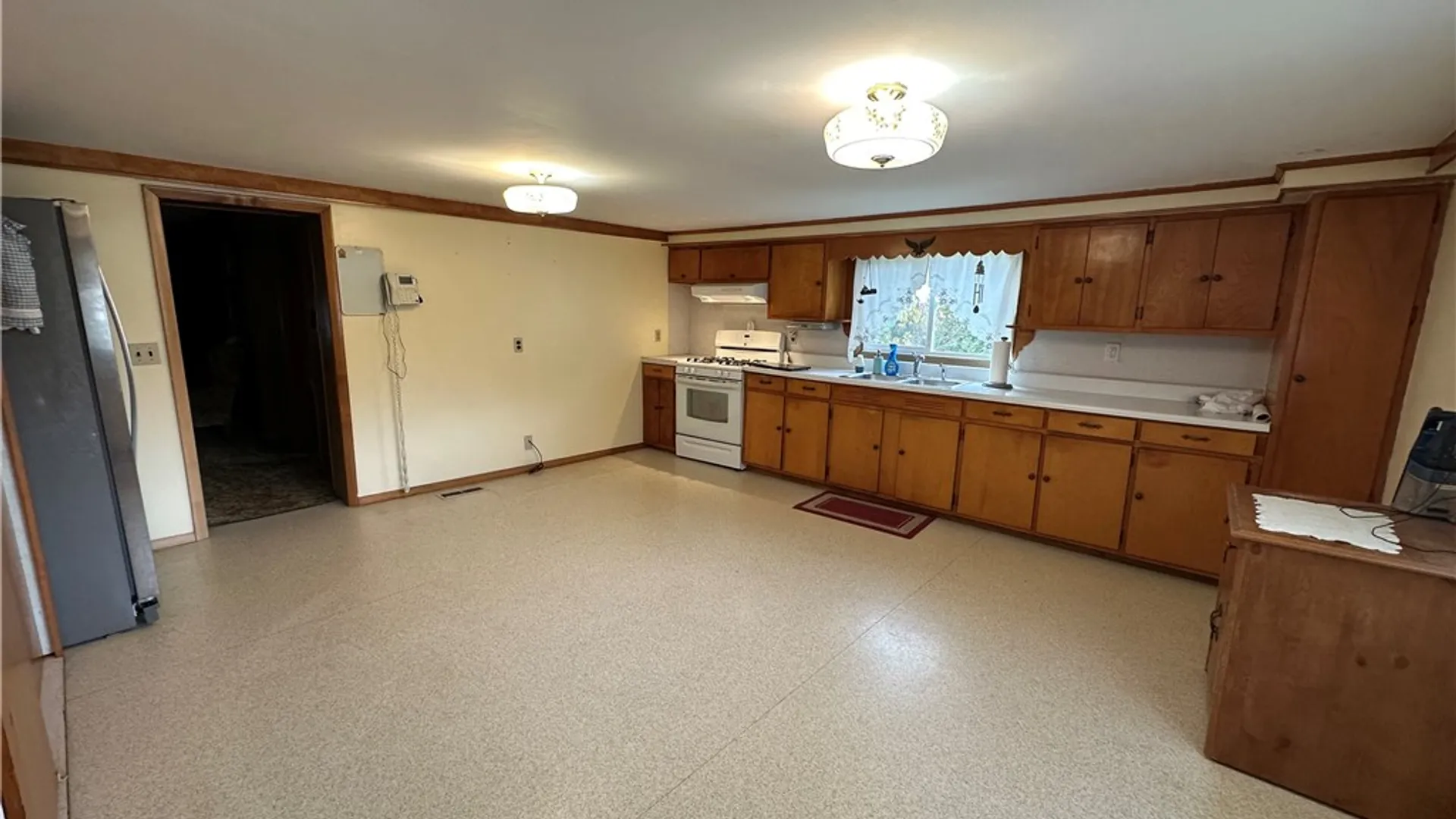 Property at 5 First Hill Street, Mentz, NY 13140 18