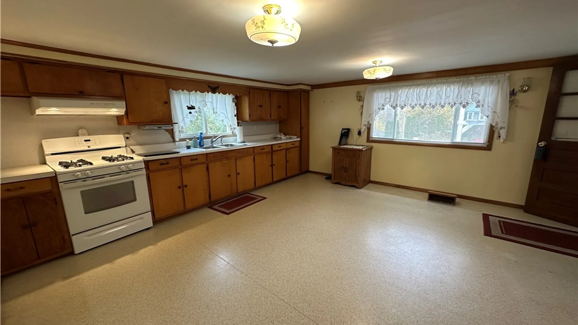 Property at 5 First Hill Street, Mentz, NY 13140 19