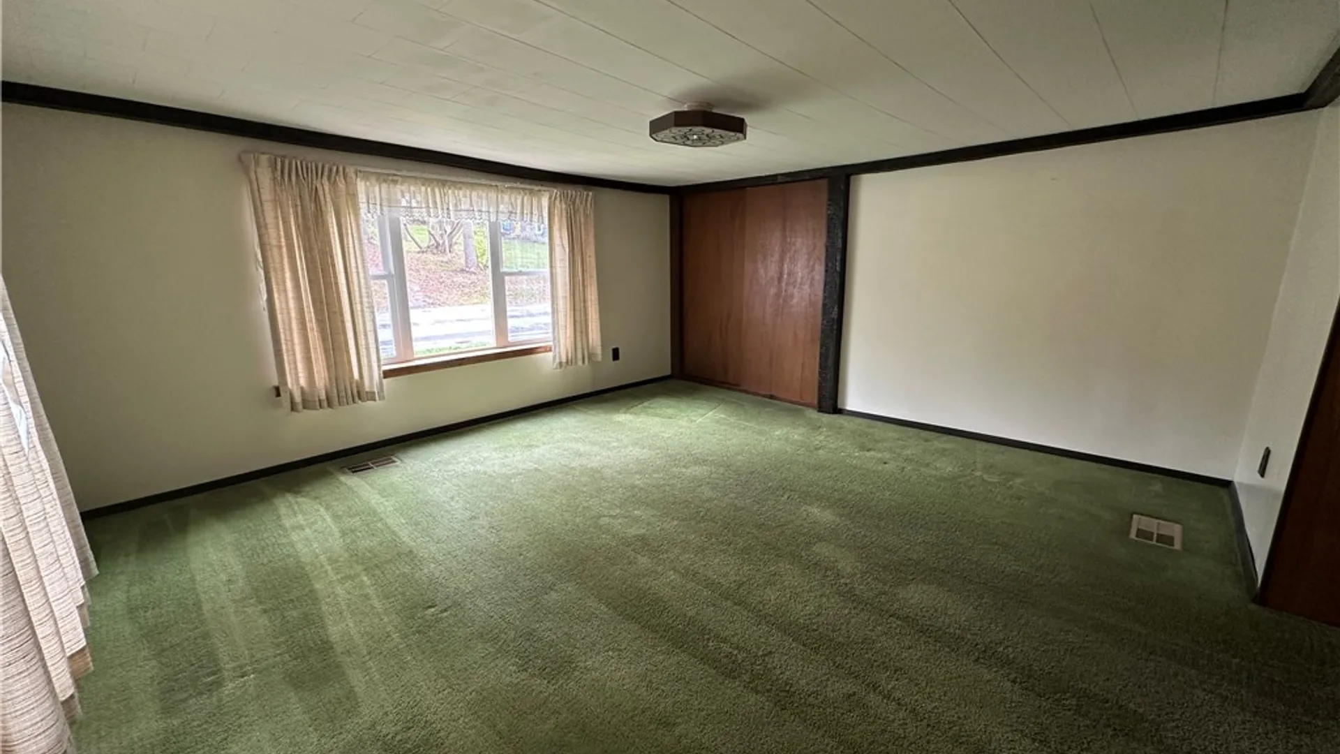 Property at 5 First Hill Street, Mentz, NY 13140 24