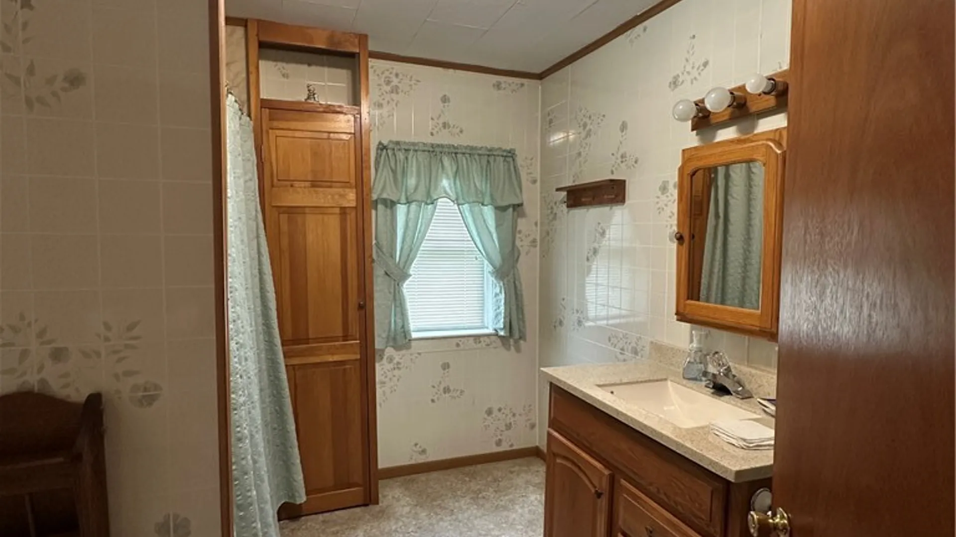 Property at 5 First Hill Street, Mentz, NY 13140 40