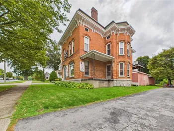 40 Genesee Street, Auburn, NY 13021