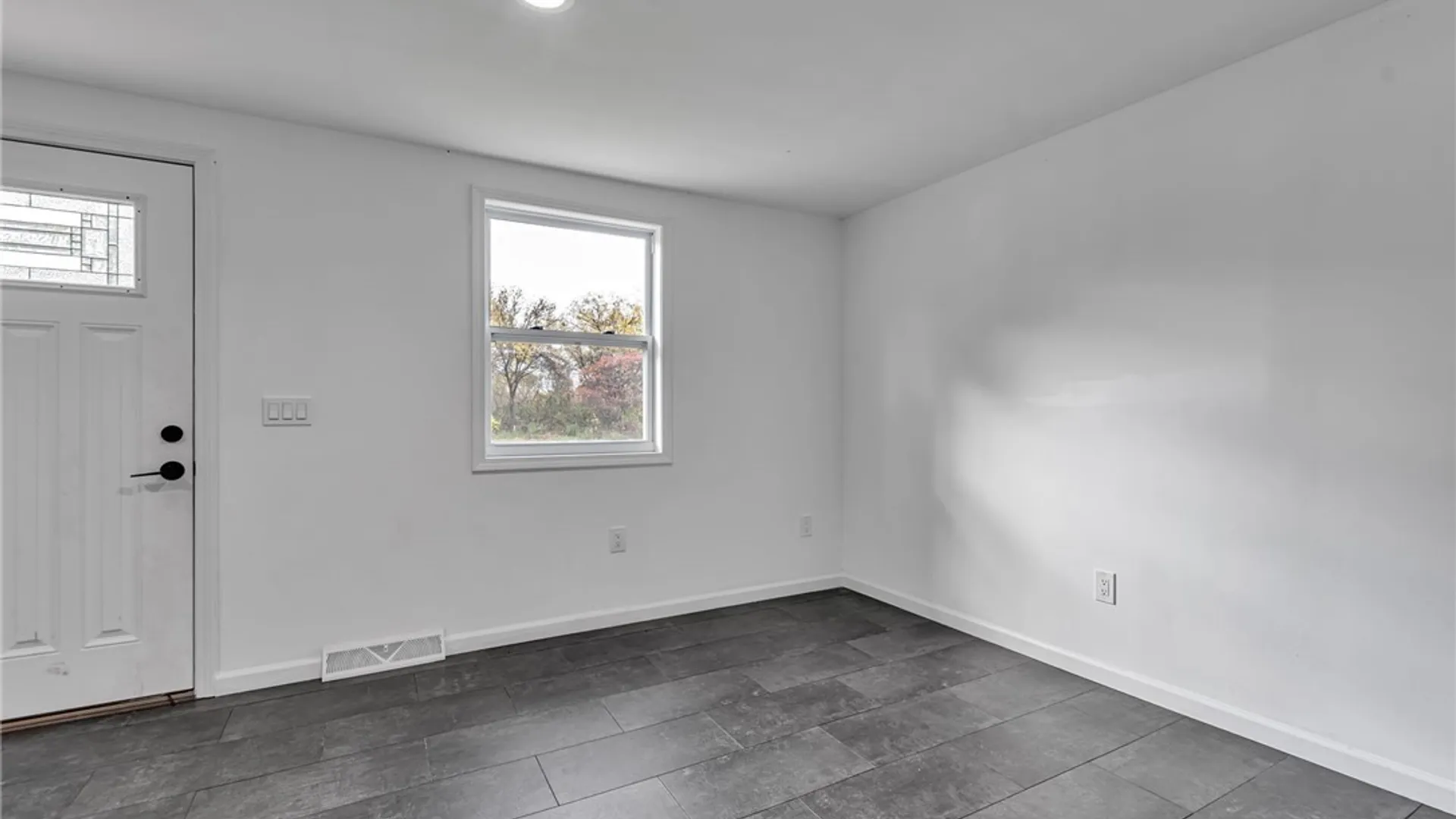 Property at 4710 Cottage Road, Royalton, NY 14067 16