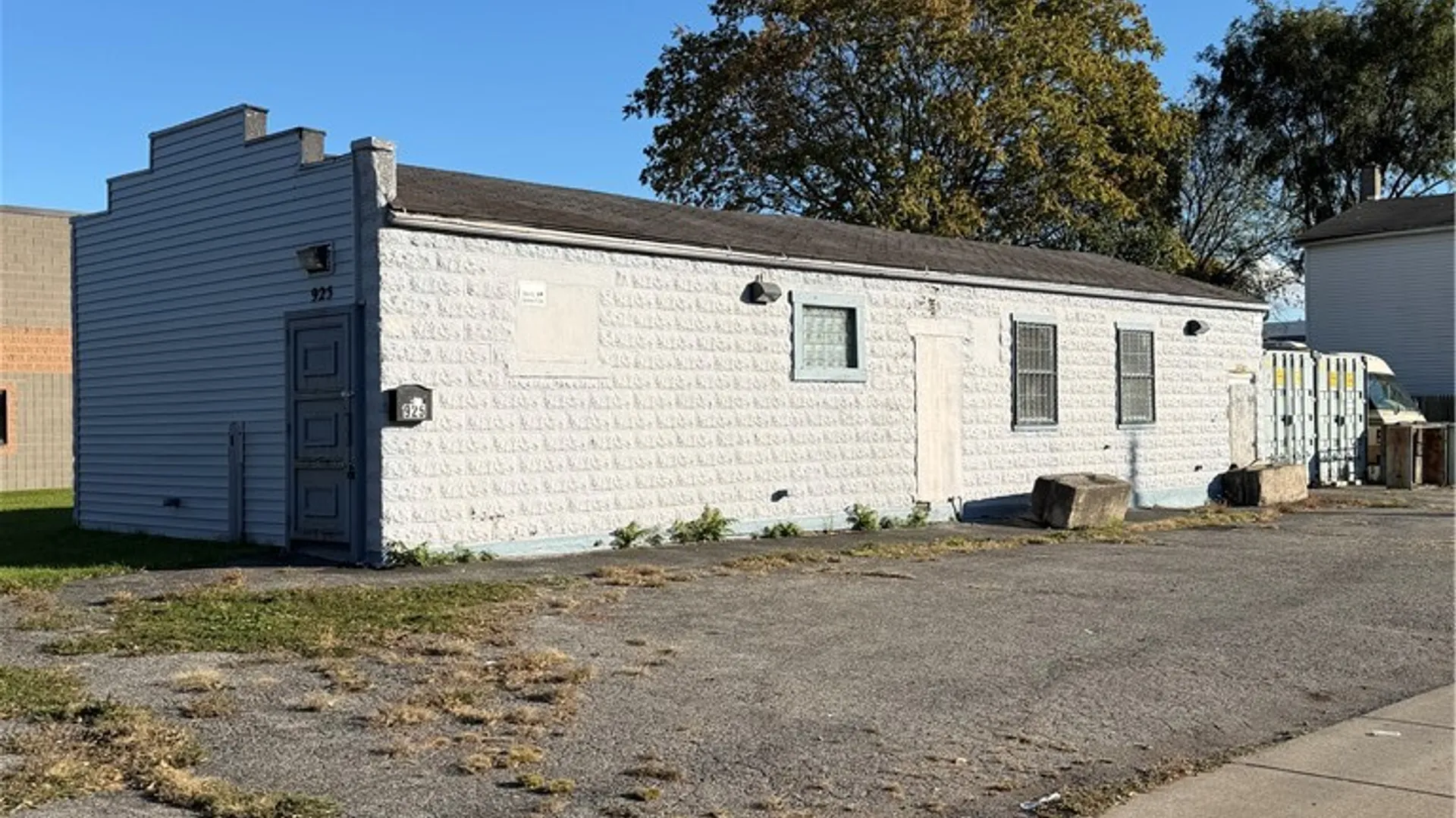 Property at 925 Maple Street, Rochester, NY 14611 3