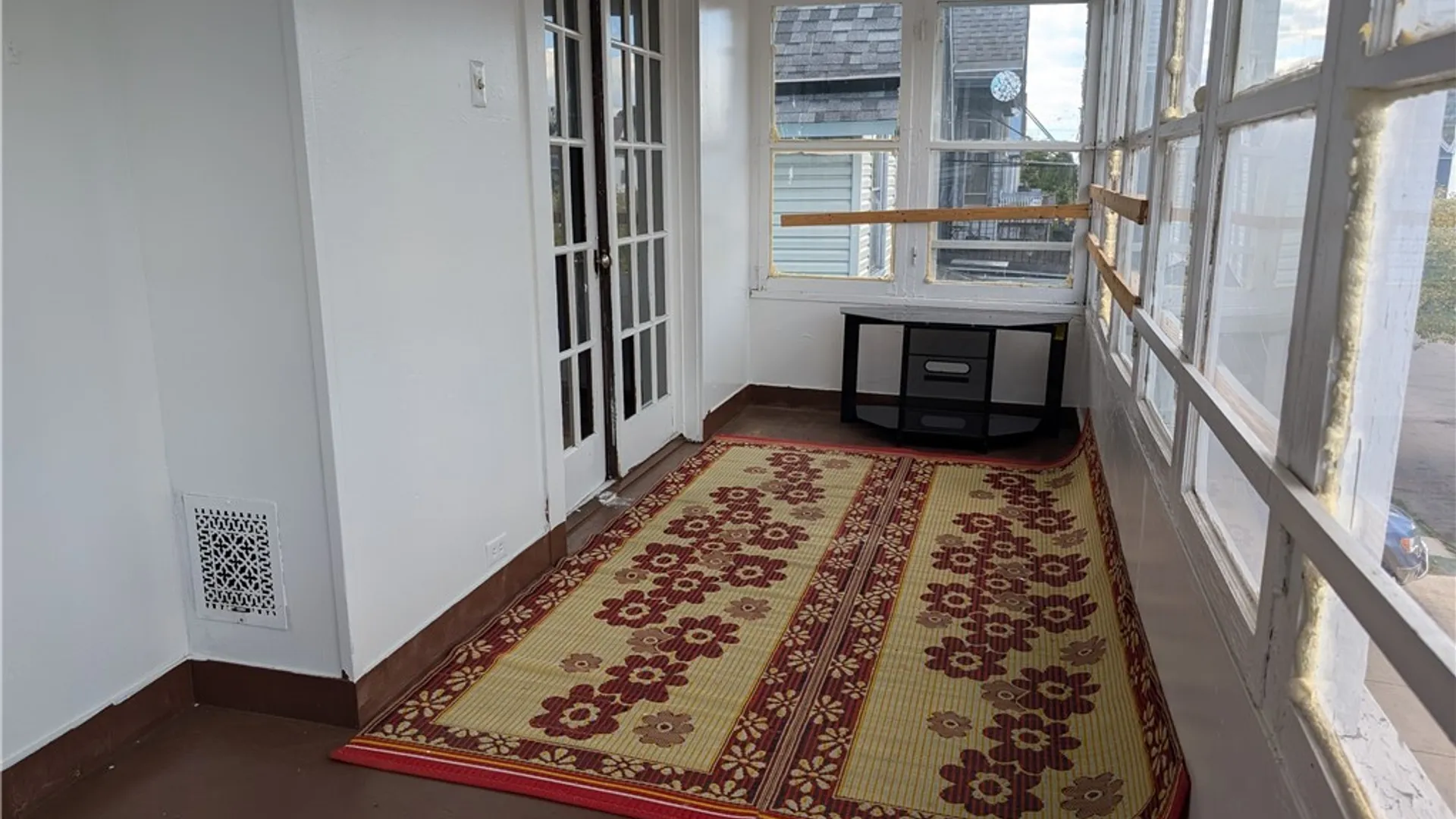 Property at 249 Auburn Avenue, Buffalo, NY 14213 6