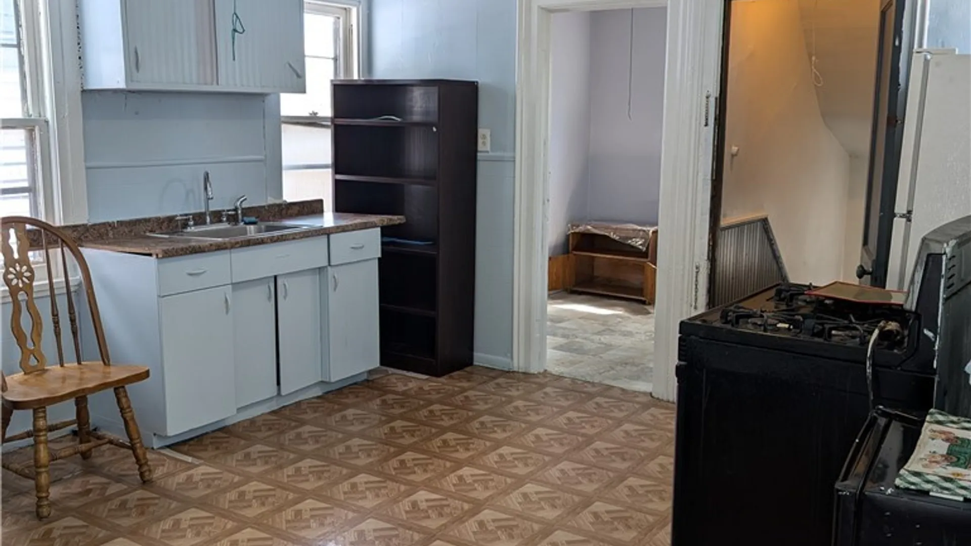 Property at 249 Auburn Avenue, Buffalo, NY 14213 9