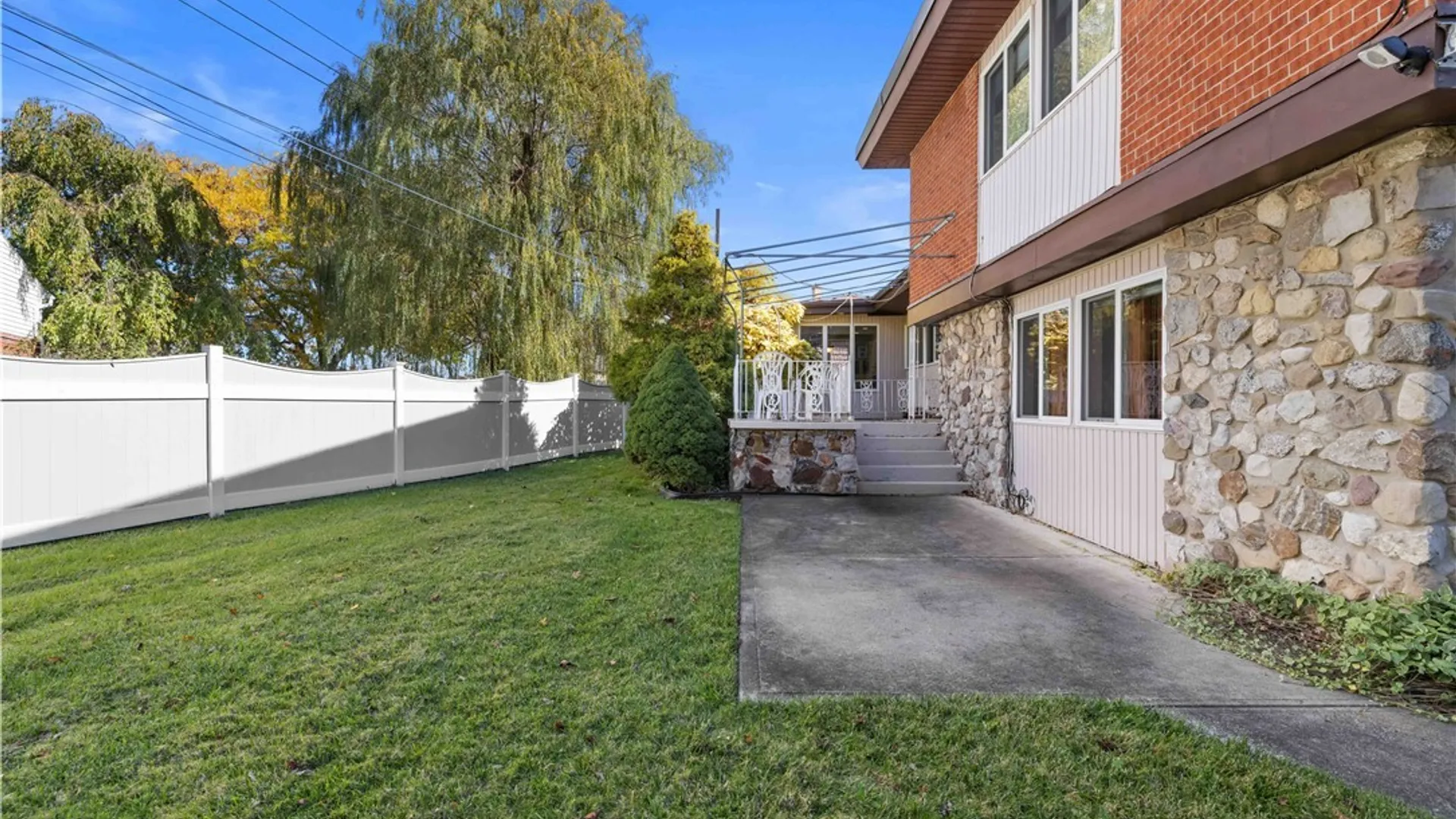 Property at 71 Brookedge Drive, Amherst, NY 14221 23