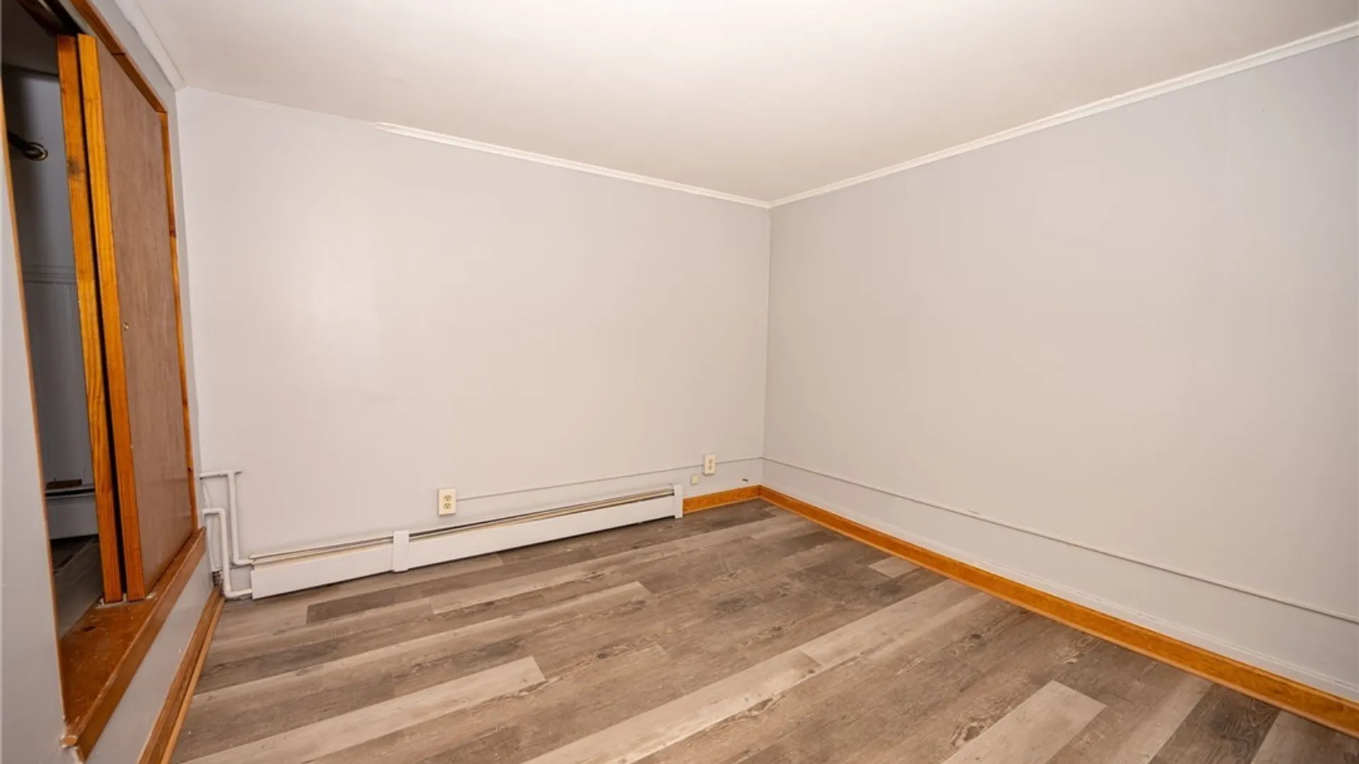 Property at 93 Martin Avenue, Hamburg, NY 14219 26