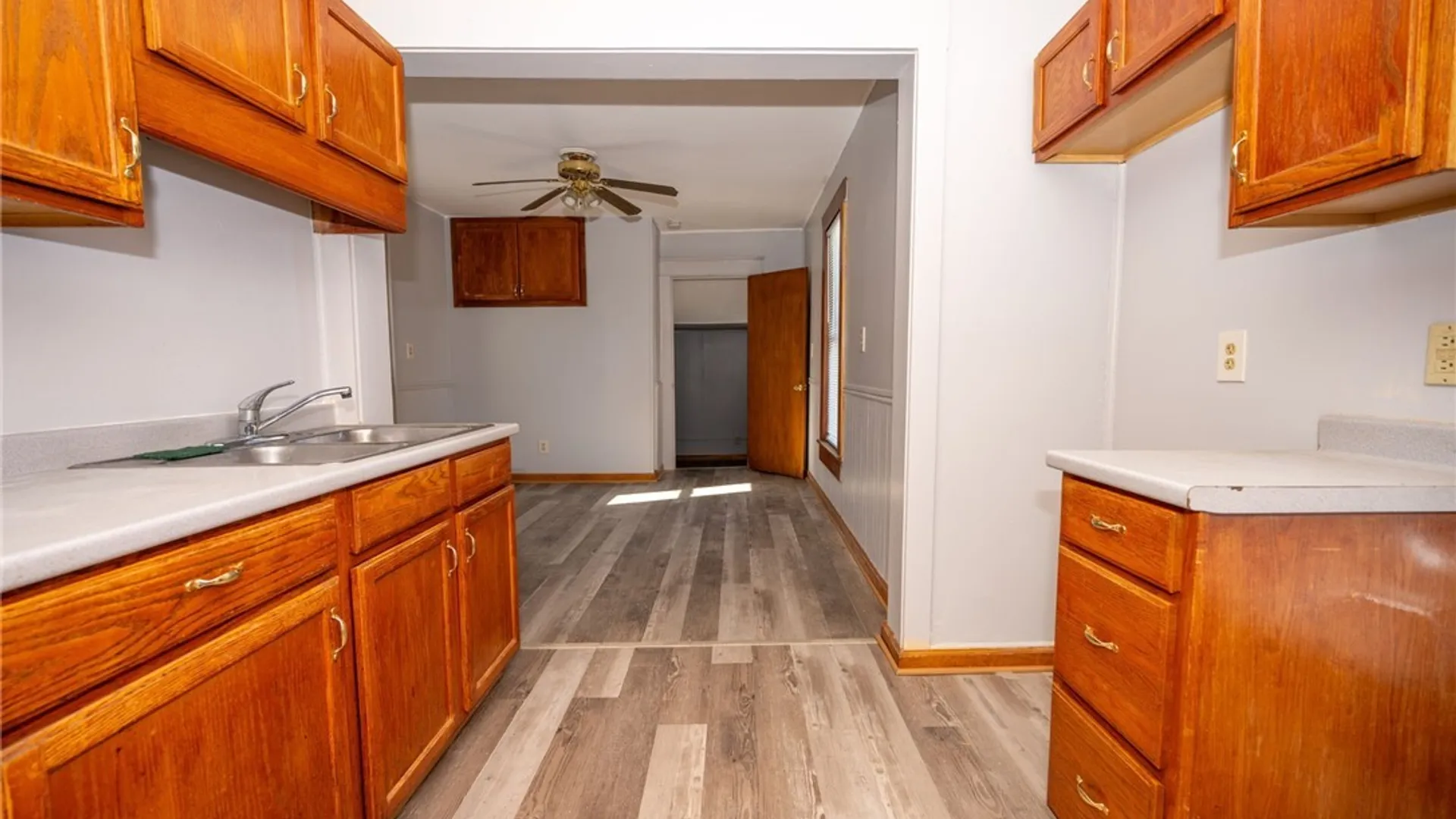 Property at 93 Martin Avenue, Hamburg, NY 14219 29